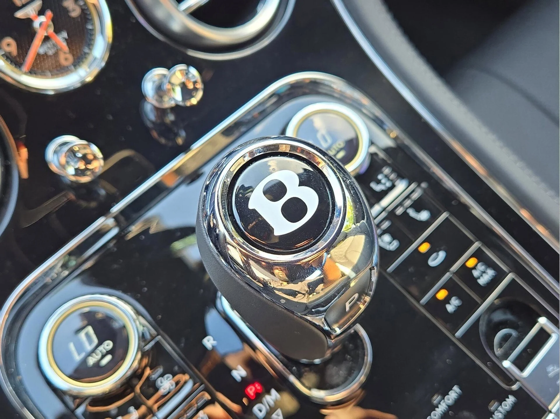 mph031_120323016_65f138267597edc10ab5eefe8bb8de2cx_f133959602