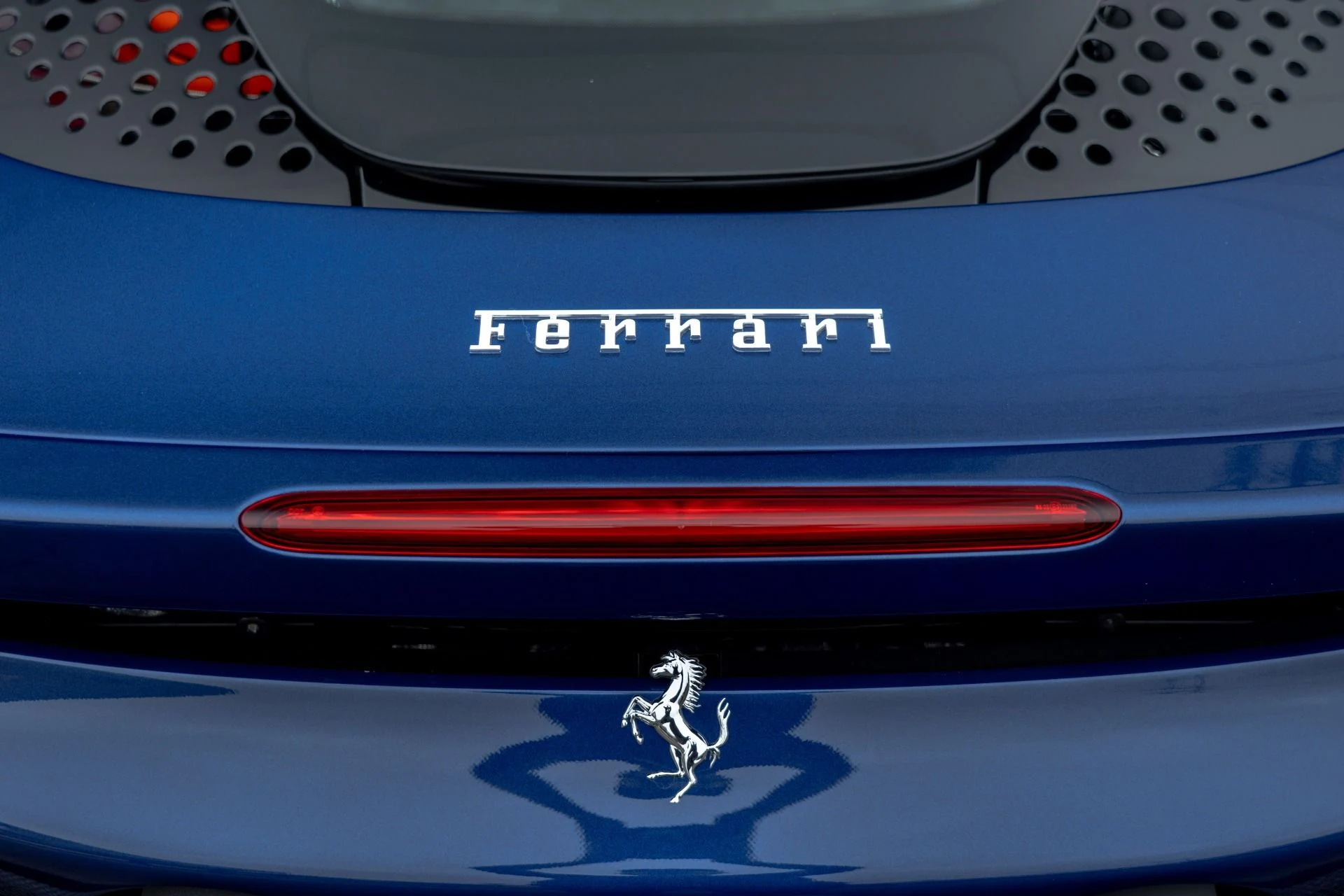 mph031_1204613165_Used_2023_Ferrari_SF_90_Stradale_1759957430_5727e0da60