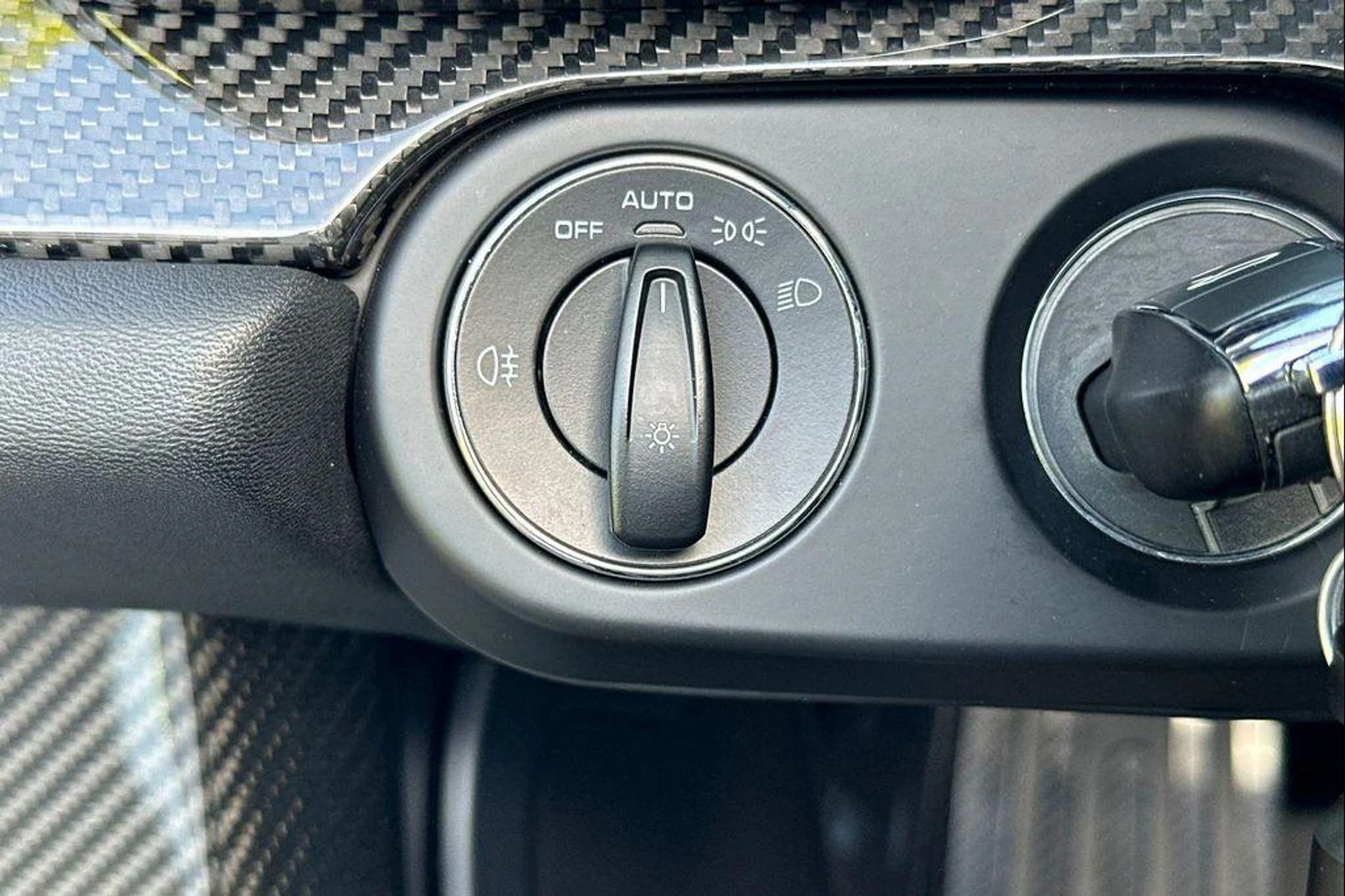 mph031_1215287739_Hw_U1e_UMU_Ltyb_Mn_Kvz_C_Xqah_Uw9_Pw_26c0dc53fb