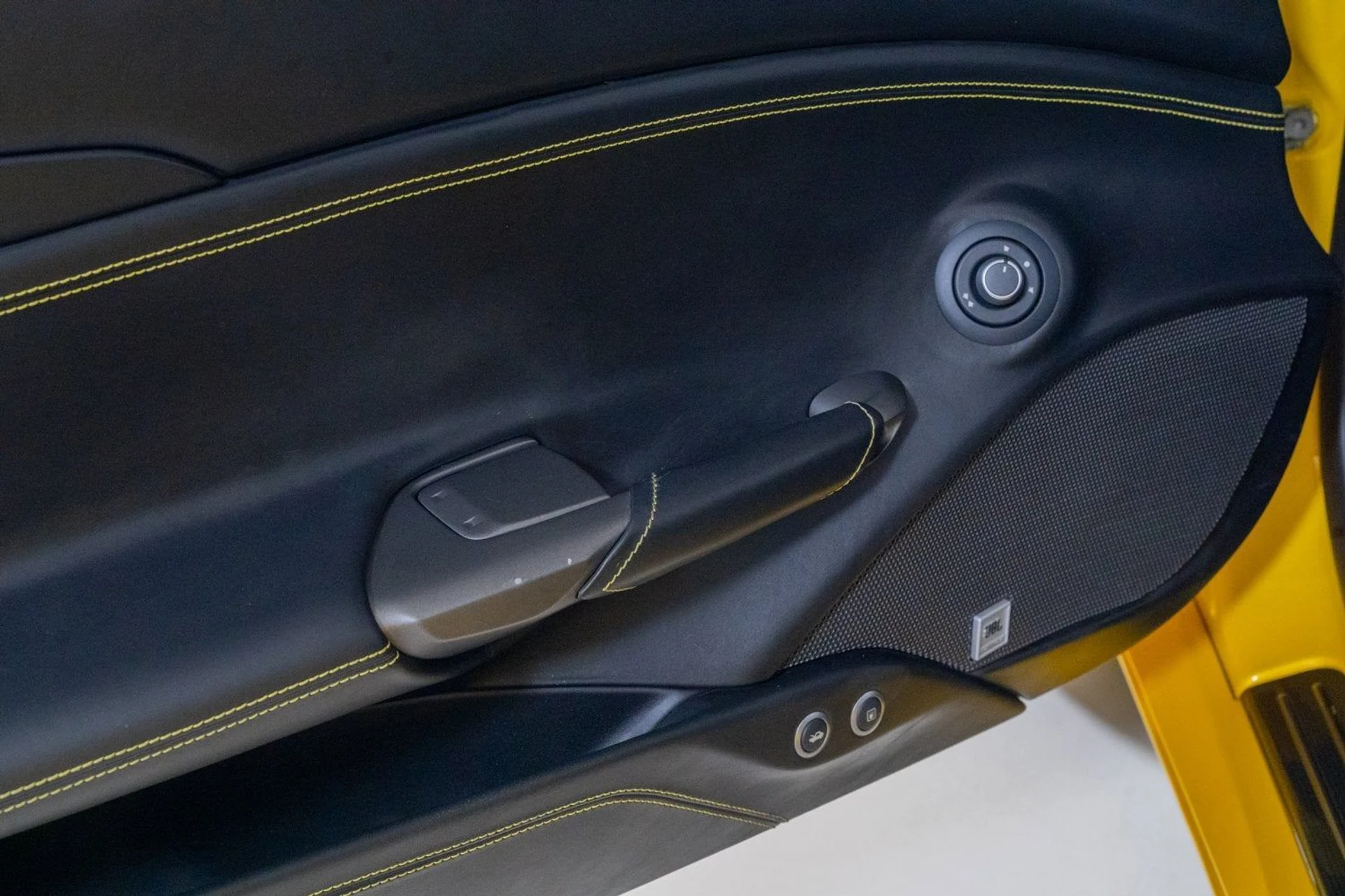 mph031_1218179205_4e44e26c23904978939b66ebd103a25d_220772331e