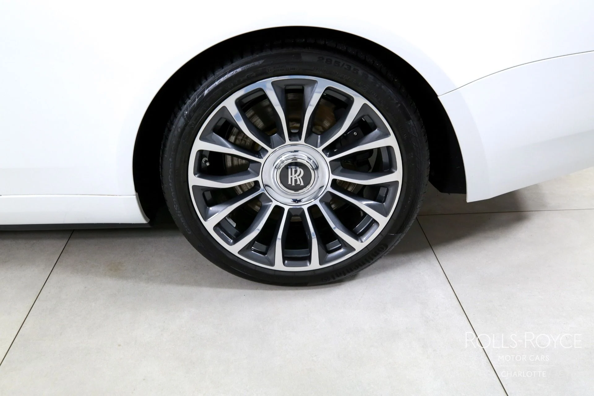 mph031_1222916648_Used_2020_Rolls_Royce_Dawn_1754585751_3a80535a0a