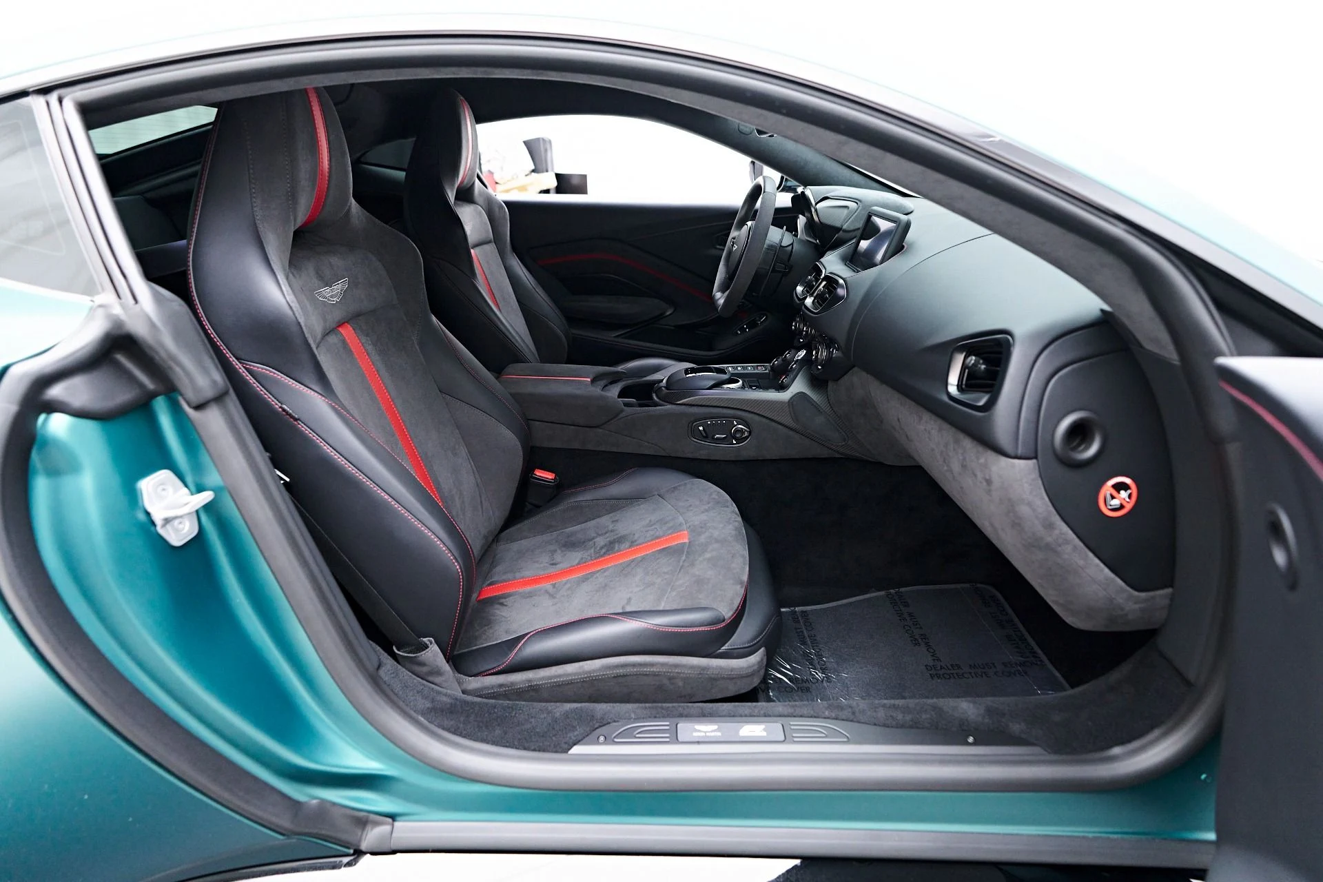 mph031_1224593760_Used_2022_Aston_Martin_Vantage_F1_Edition_1756259692_172363bc01