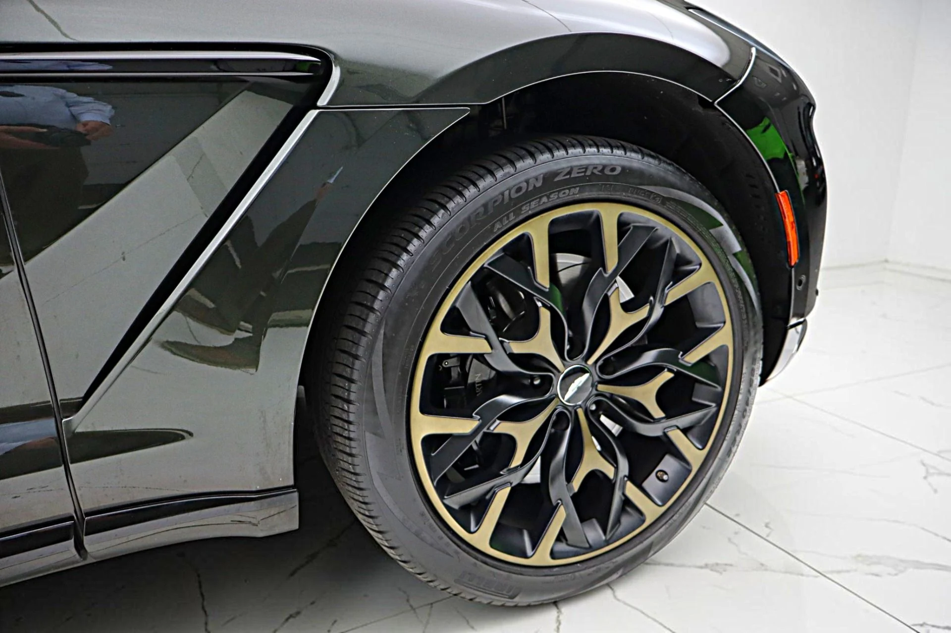 mph031_1227459789_Used_2021_Aston_Martin_DBX_ecf150d849