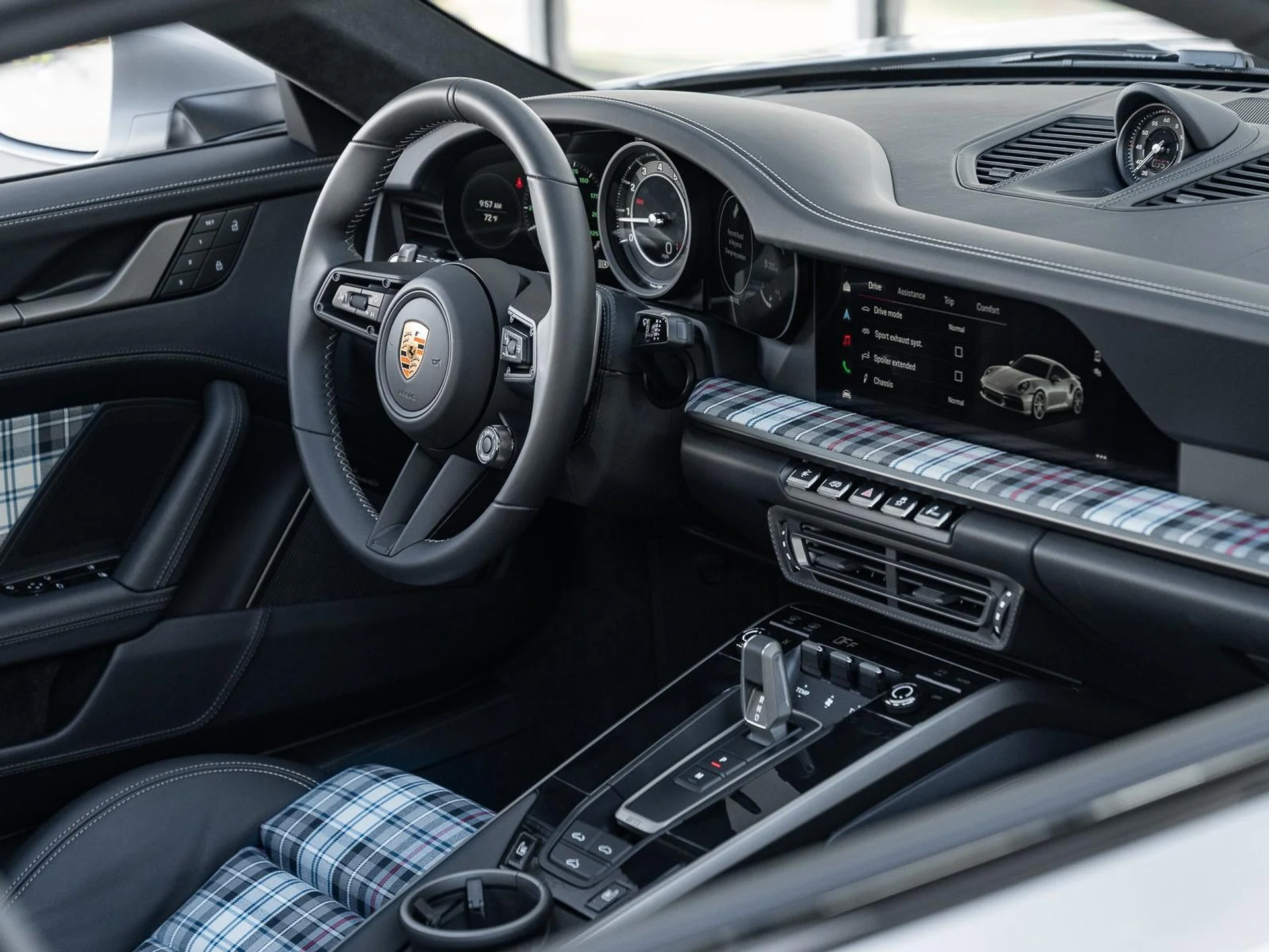 mph031_12283758_Used_2025_Porsche_911_Turbo_1762268518_ded899efde