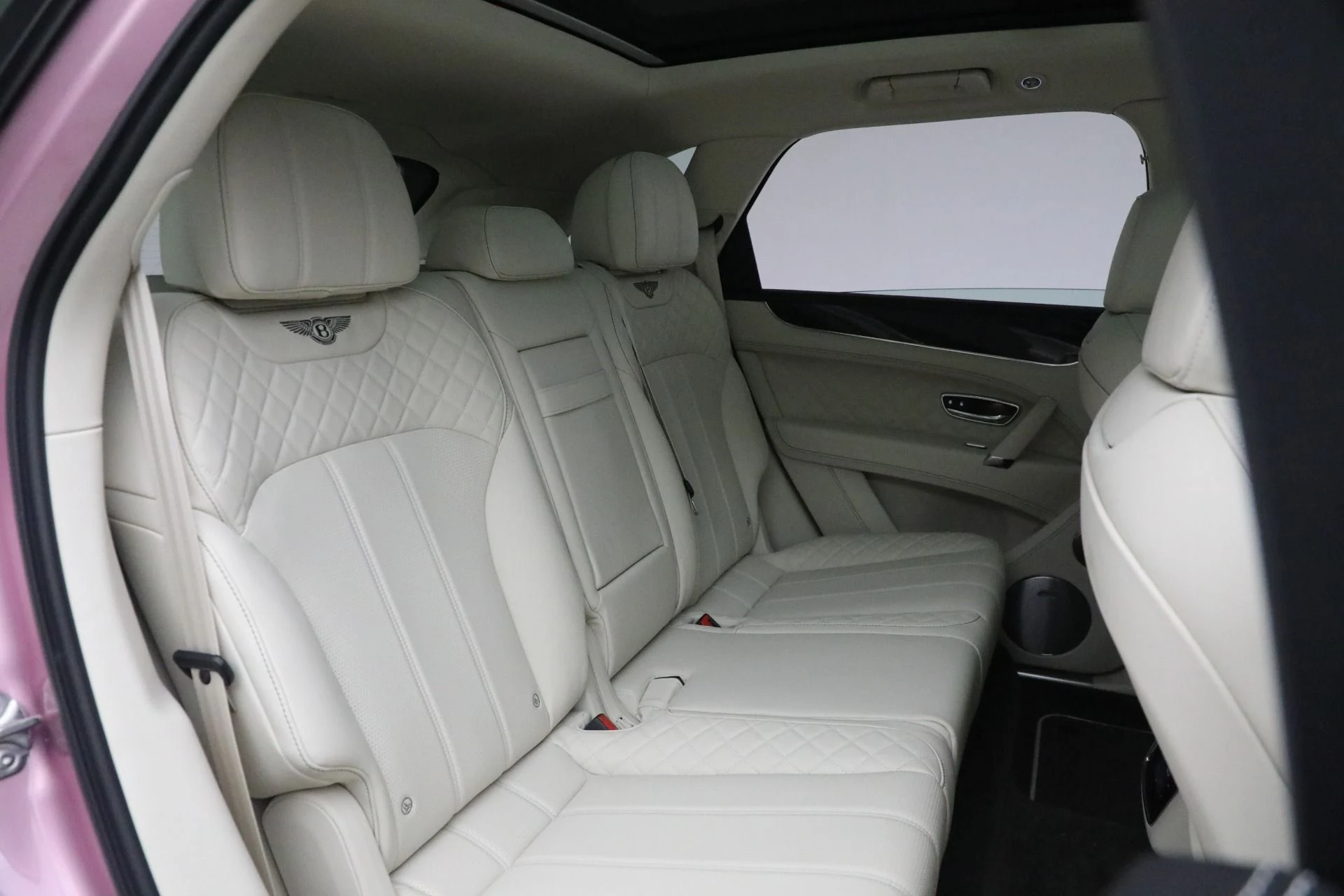 mph031_1228383264_Used_2019_Bentley_Bentayga_V8_1721831801_63892be8f0