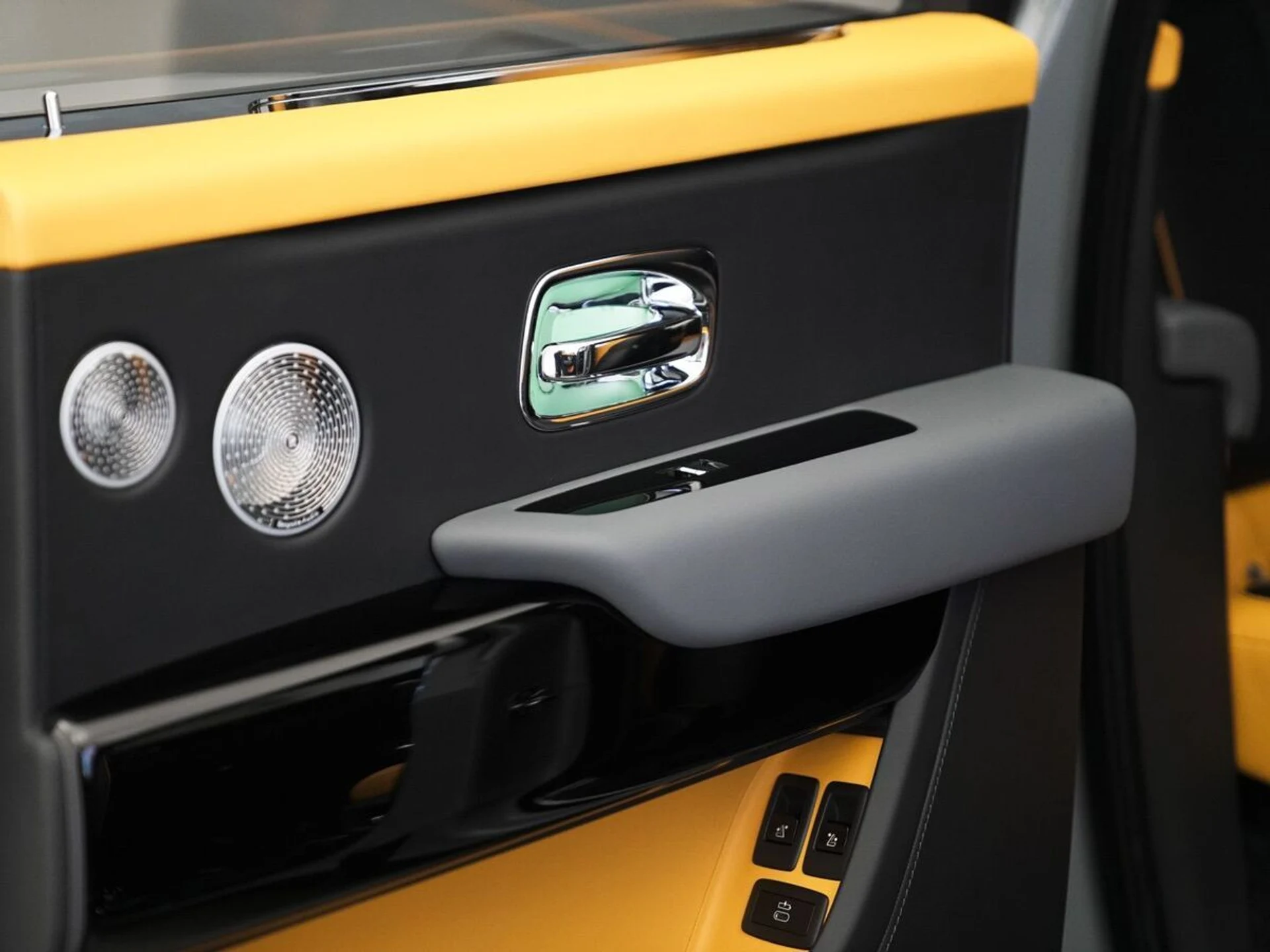 mph031_1229226181_7hglgldv99wgeddqjihays1cxn98_5f70c90923