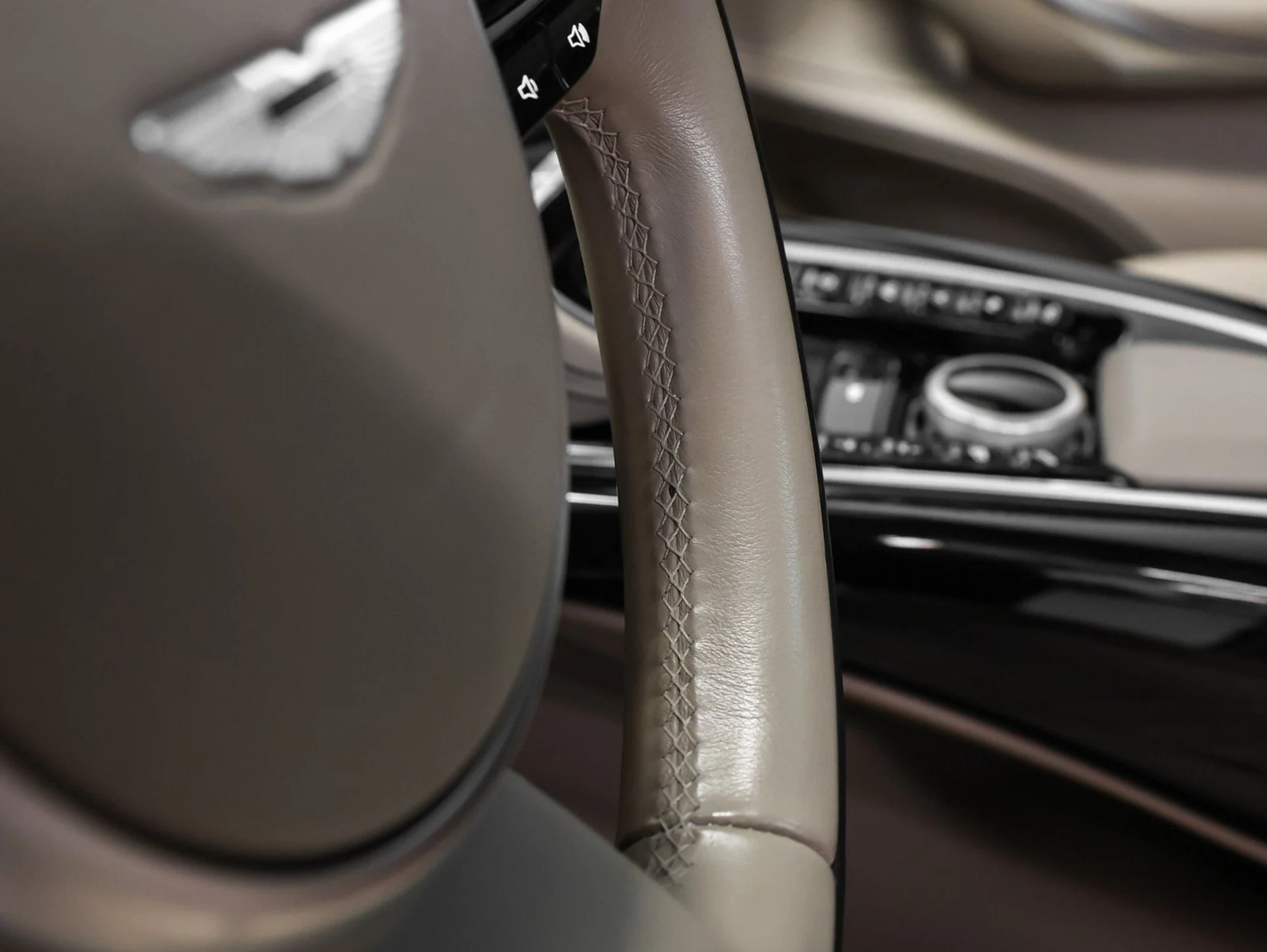 mph031_1233953073_32_44c1171cca