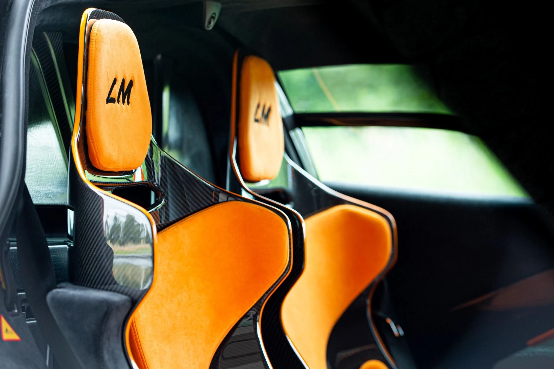 mph031_1236675780_323_p32_l_912cab5752