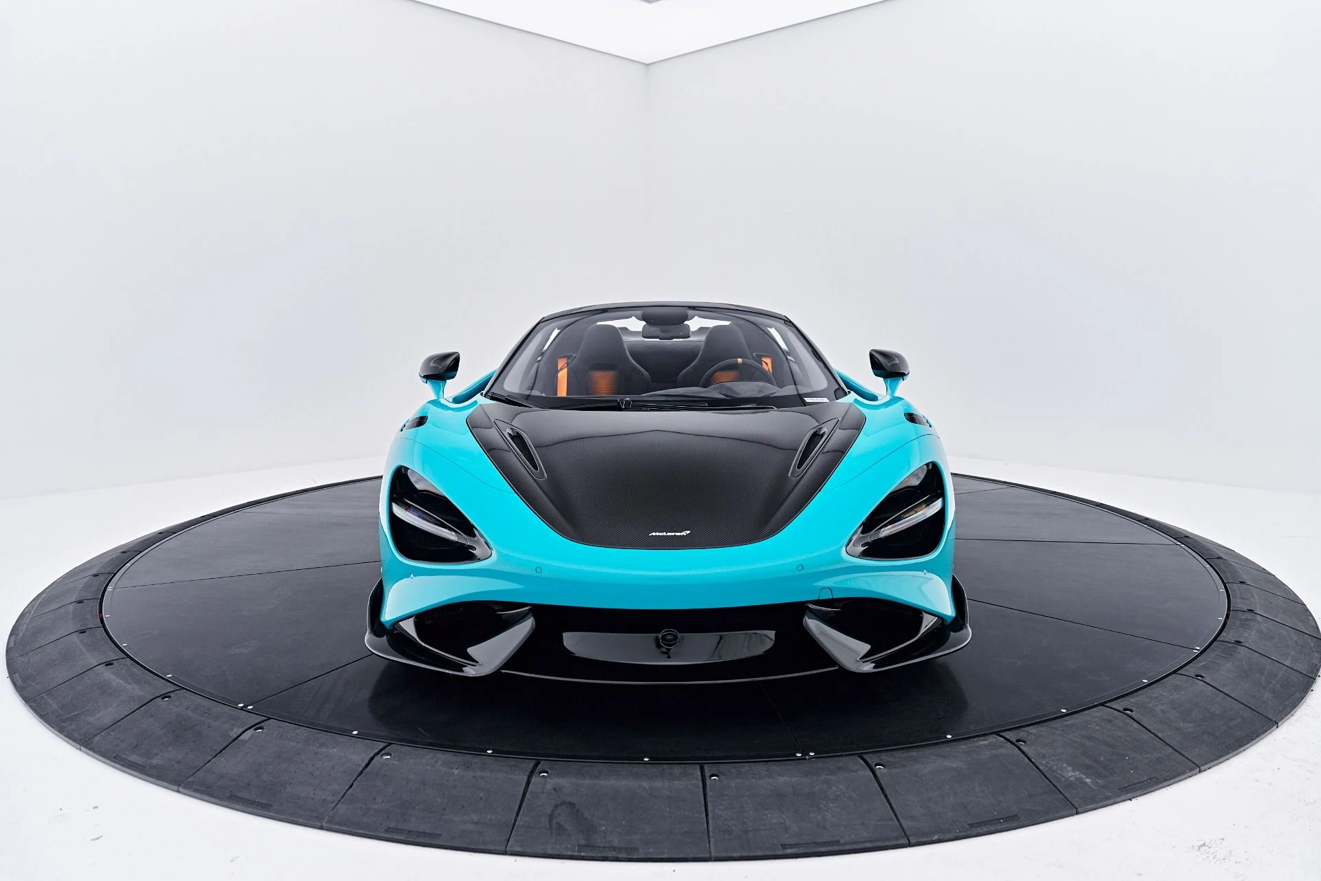 mph031_1246951122_Used_2022_Mc_Laren_765_LT_Base_1786488488_b7b724839e