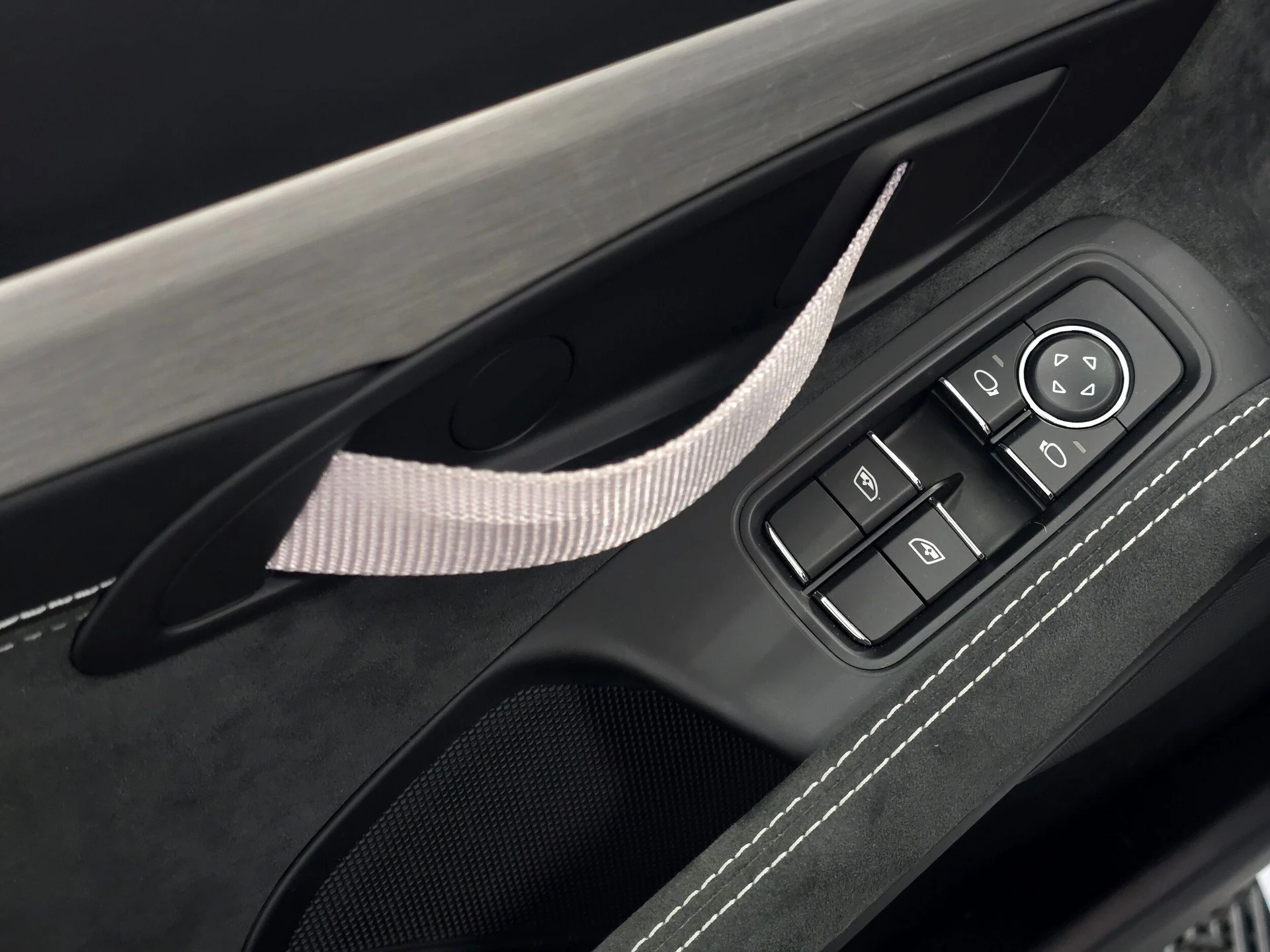 mph031_1248300663_ca2cb8c348e9a08a3ab3f2fe20237477x_2df65a3cf6