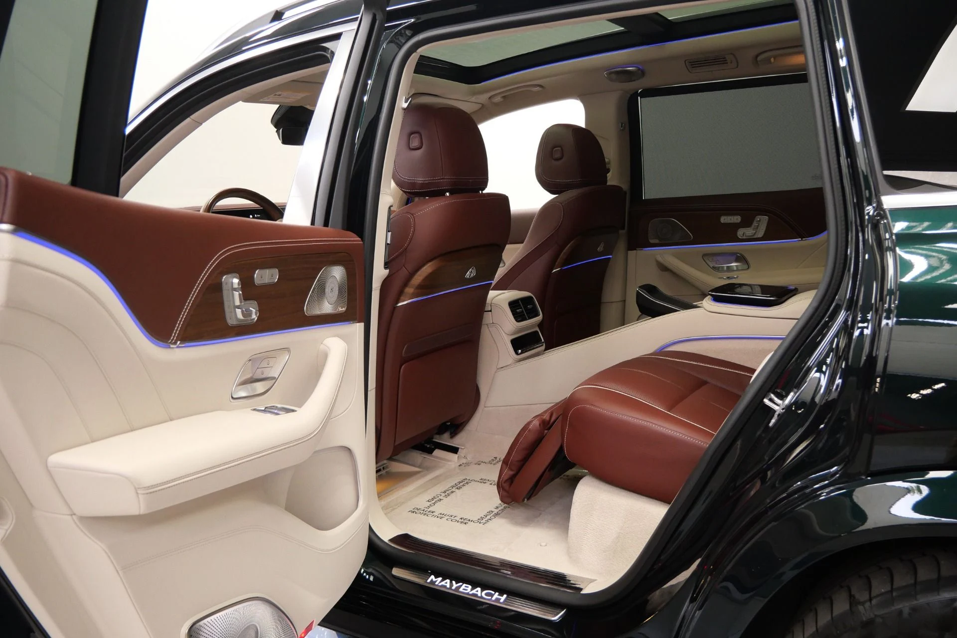 mph031_1251930010_Used_2022_Mercedes_Benz_Maybach_GLS_600_4_MATIC_Beautiful_Colors_Four_Seat_Configuration_Walnut_Trim_1776795080_99c5ca3ac2