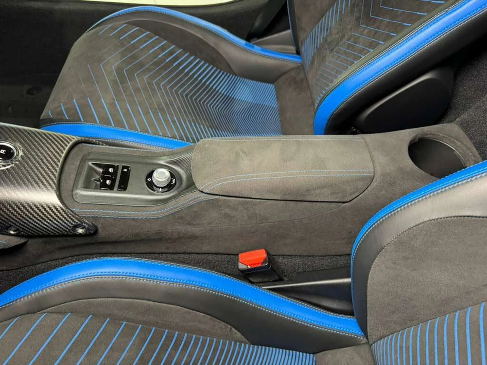 mph031_12574661_8ffb7e85a32bc9566b848b0e15264289_d07f24dec5