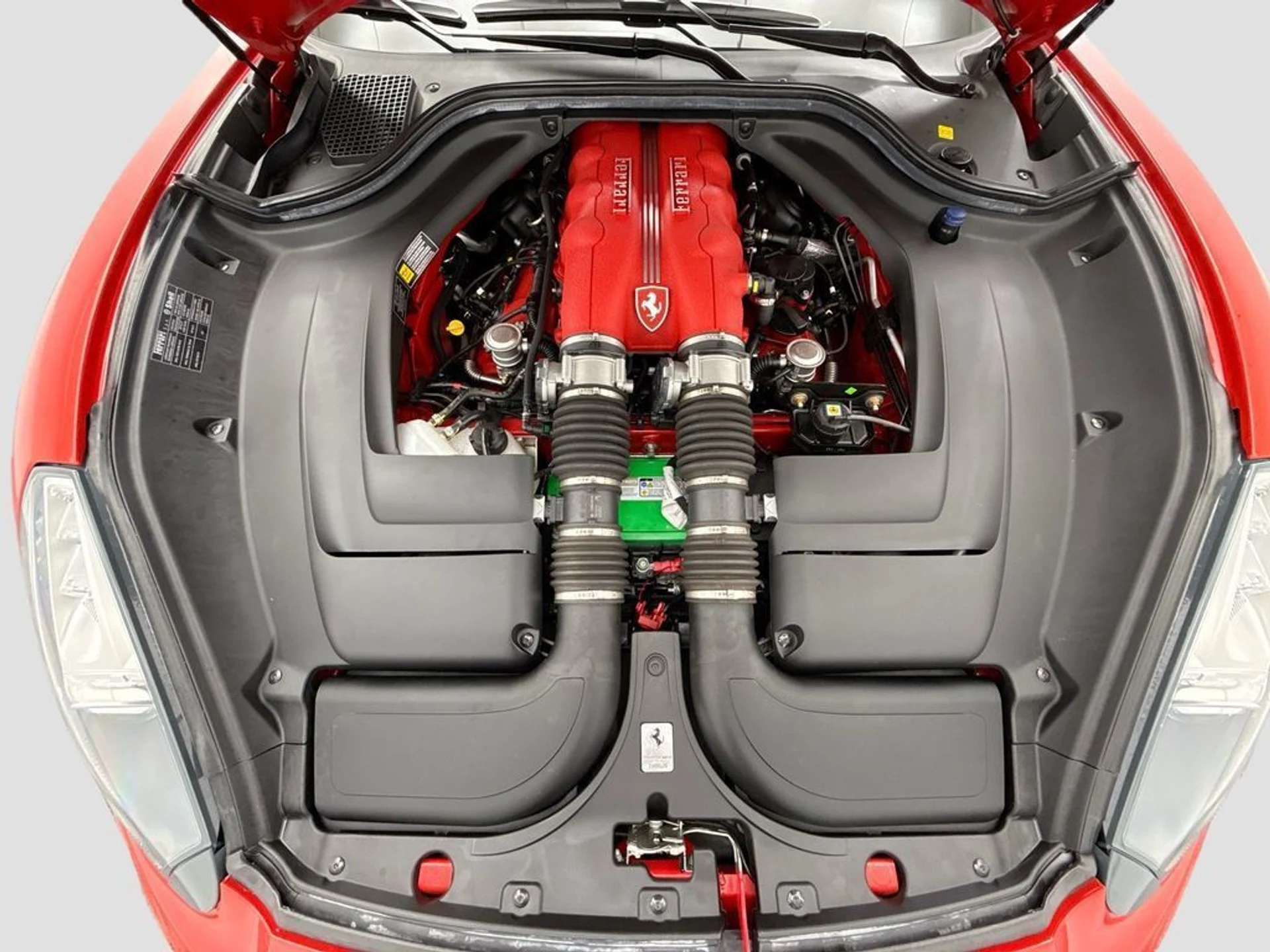 mph031_125823221_used_2014_ferrari_california_2drconvertible_8119_22996020_32_1024_69dd7e7a1c