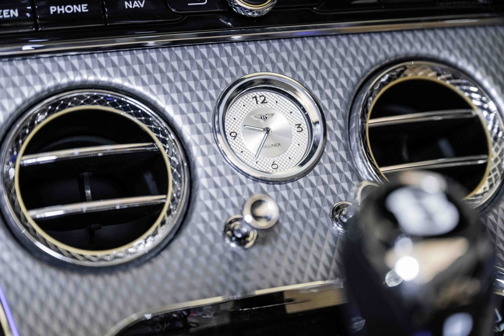 mph031_1270476299_Used_2024_Bentley_Continental_GTC_Mulliner_W12_1718978175_74161f9019