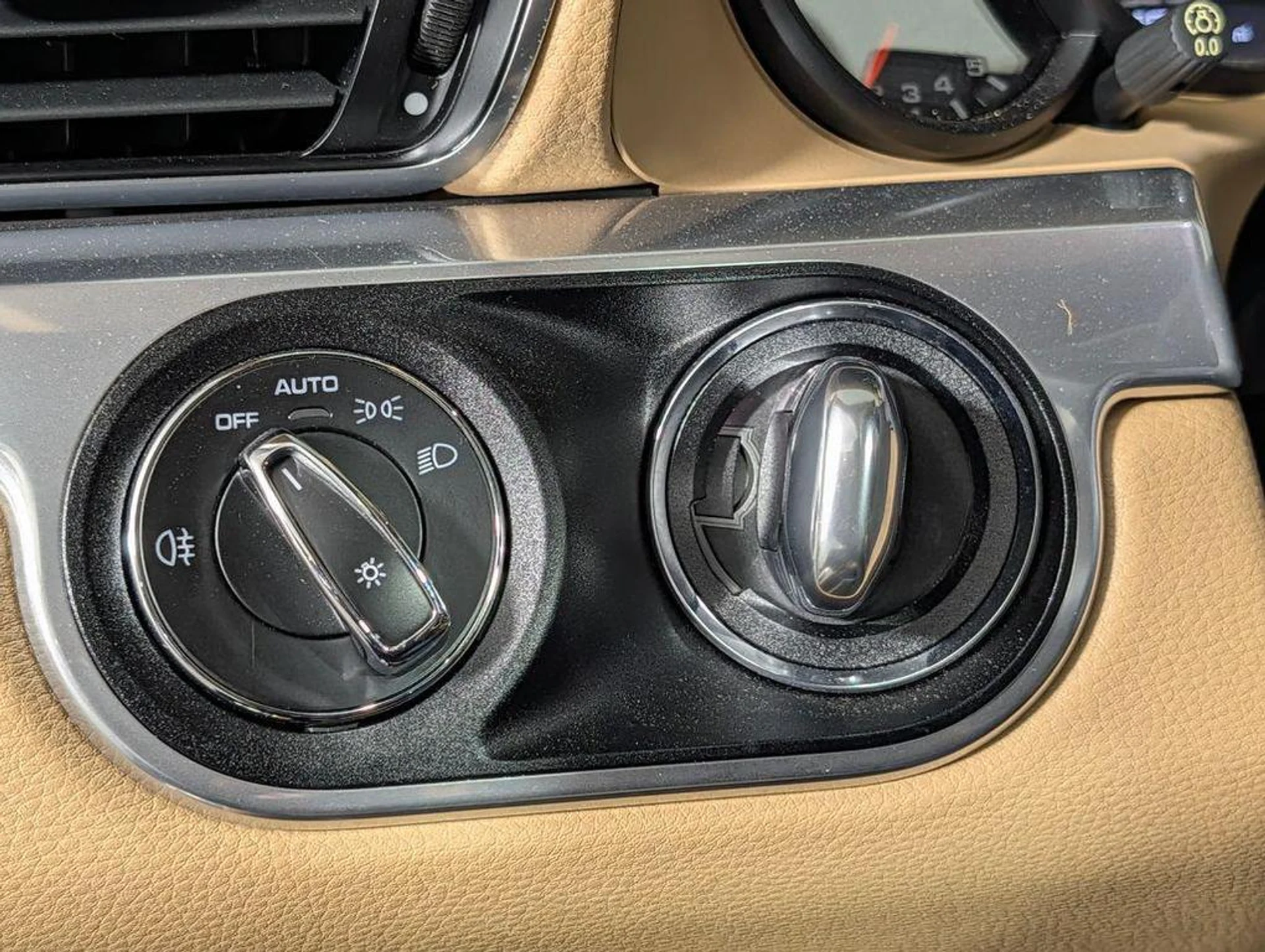 mph031_1272741996_Y8f7_Kcxvw_T_Cp8_ZU_9_Hcu_SW_2m_Z1_T4_db08f0eaf7