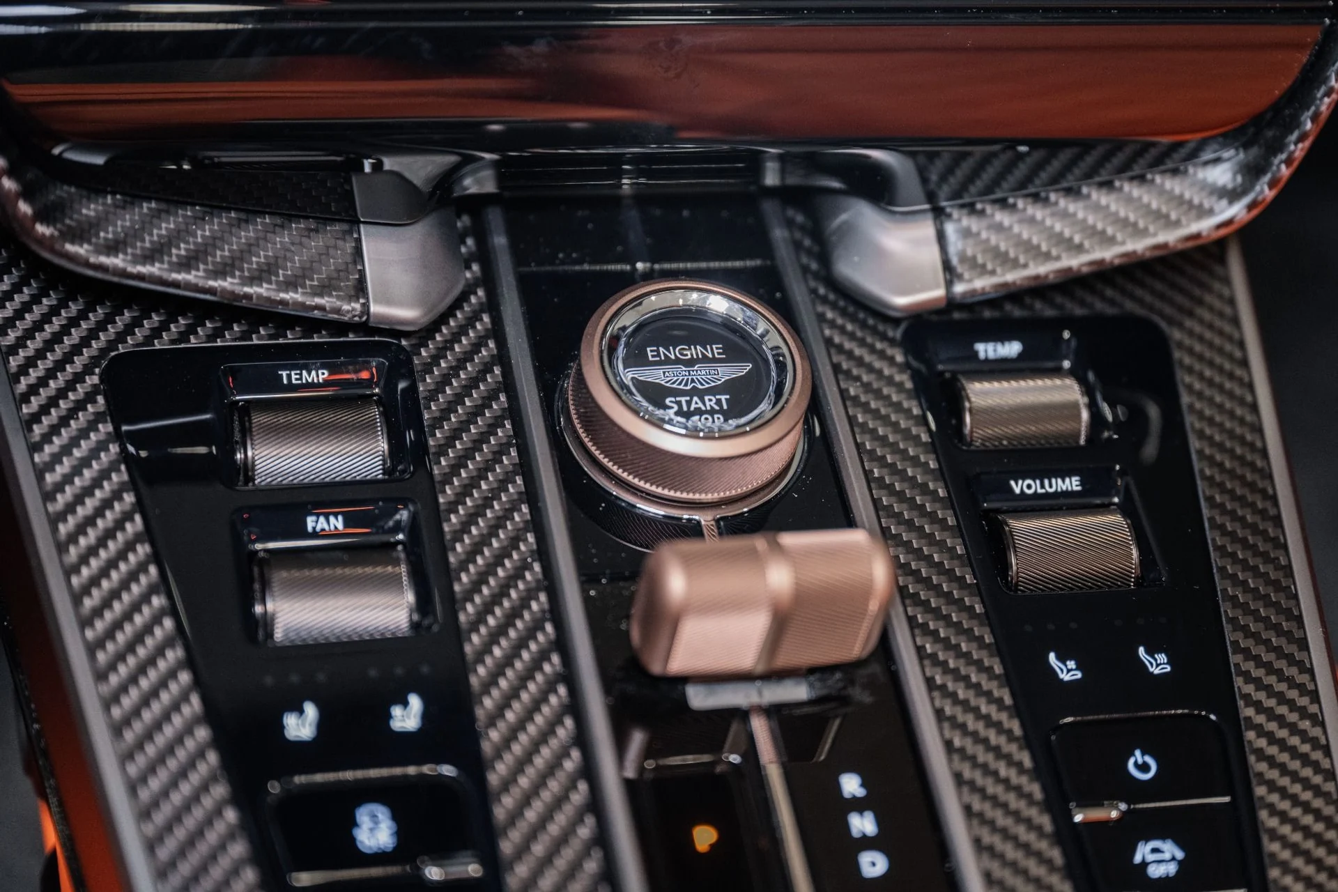 mph031_1276017286_New_2026_Aston_Martin_Vanquish_Volante_Thrillseeker_Edition_1_of_3_1768066424_e77c0ecd93