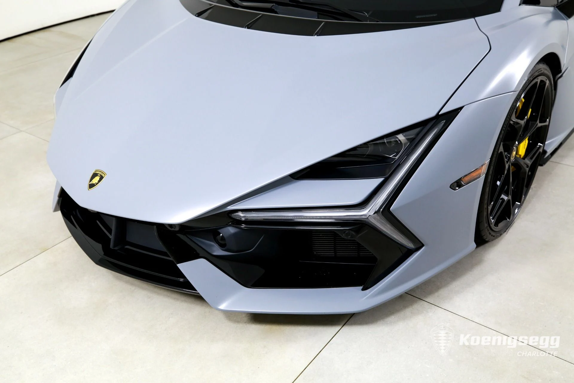 mph031_1281065292_Used_2024_Lamborghini_Revuelto_1756310195_3fcc3e316c