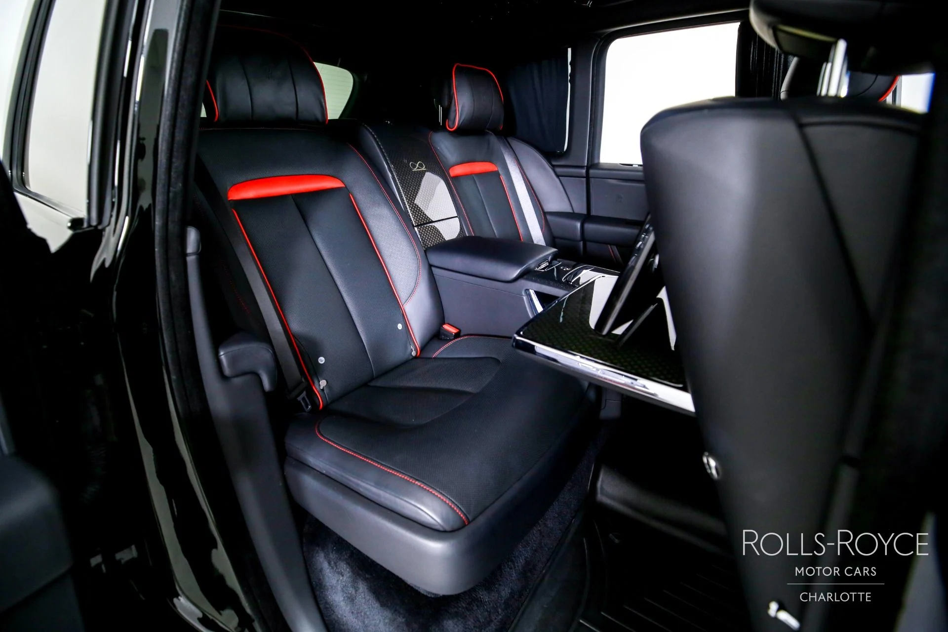 mph031_1281505210_Used_2020_Rolls_Royce_Cullinan_Black_Badge_1760478762_757acb23b4