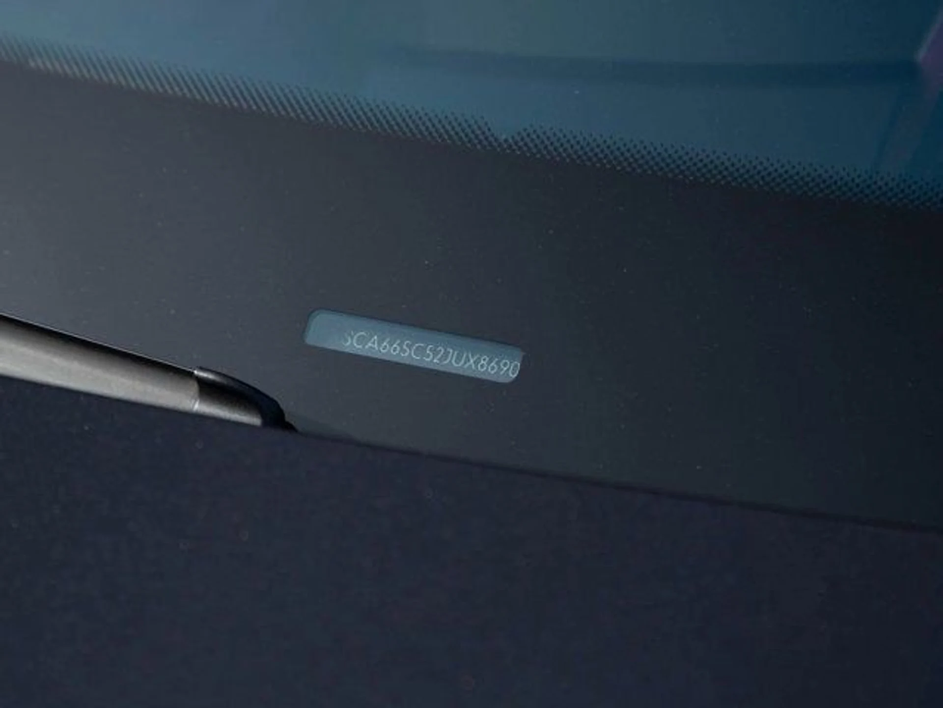 mph031_128237558_32_e17f3edb83