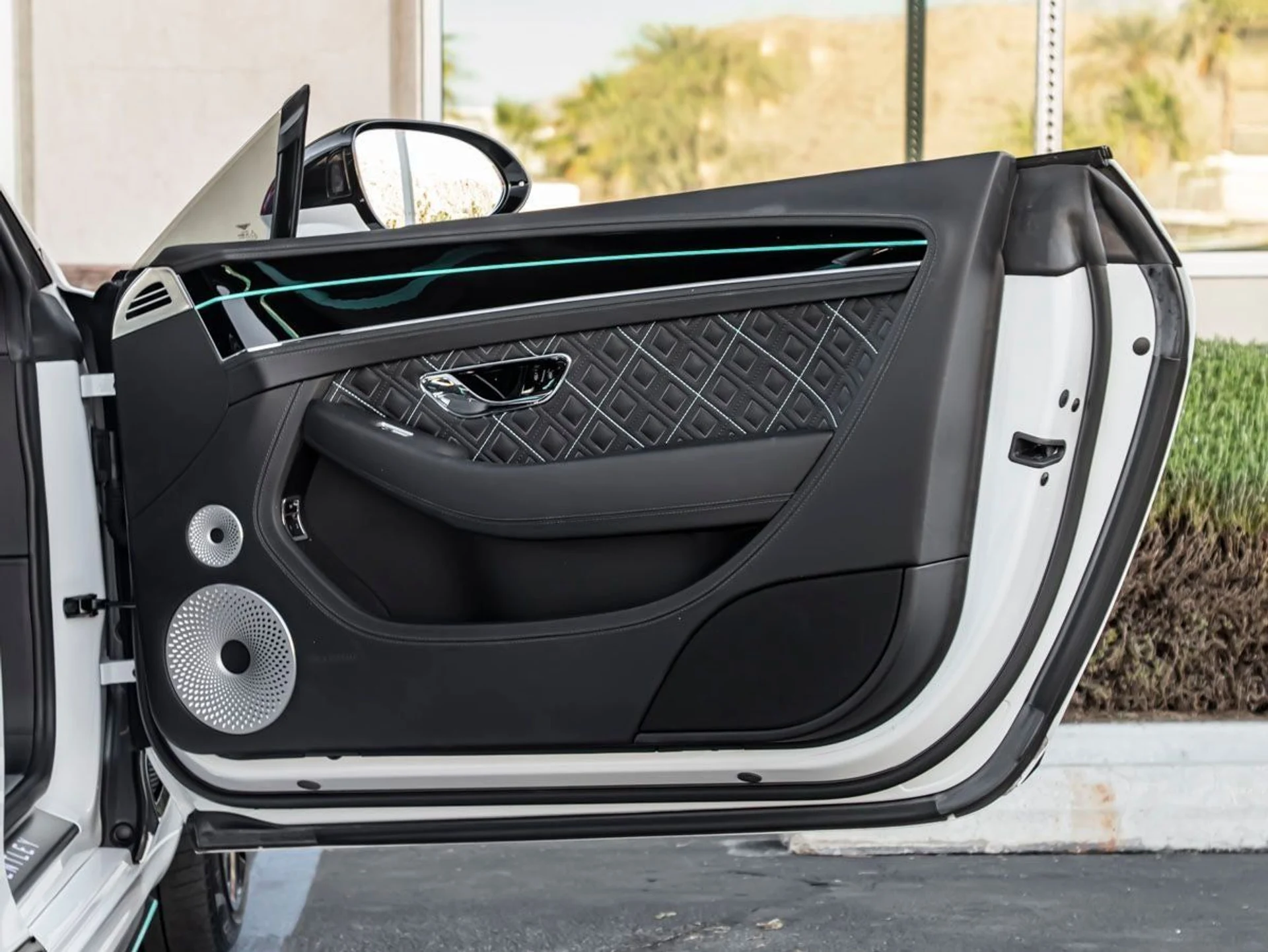 mph031_1282621567_32_1a27c5fca8