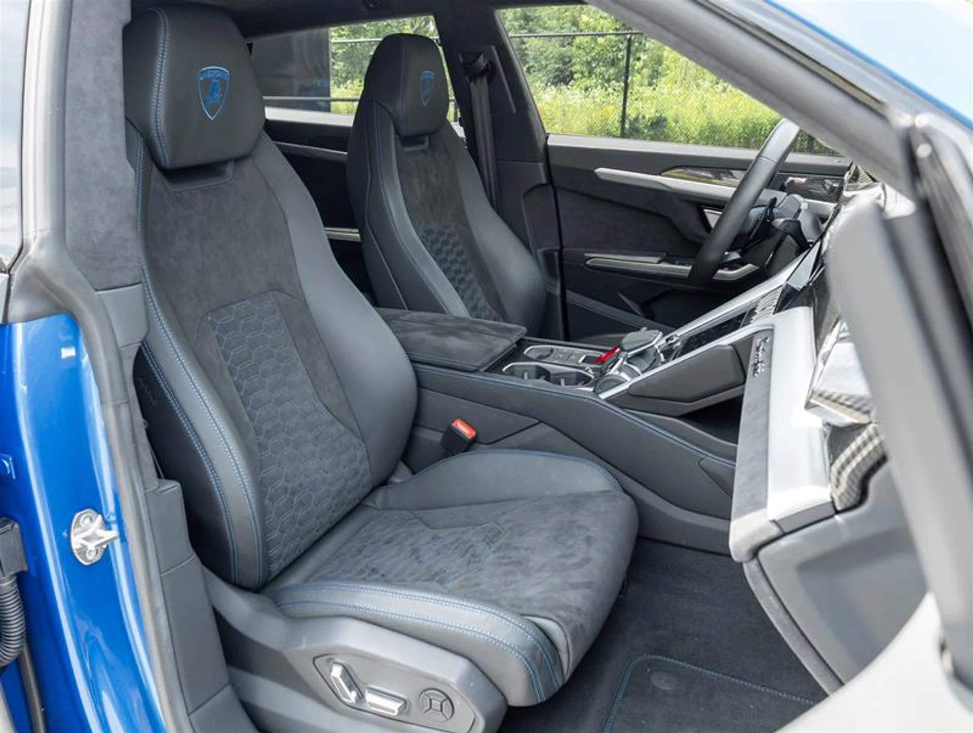 mph031_128534786_12046610_1687295181_2912ac330a
