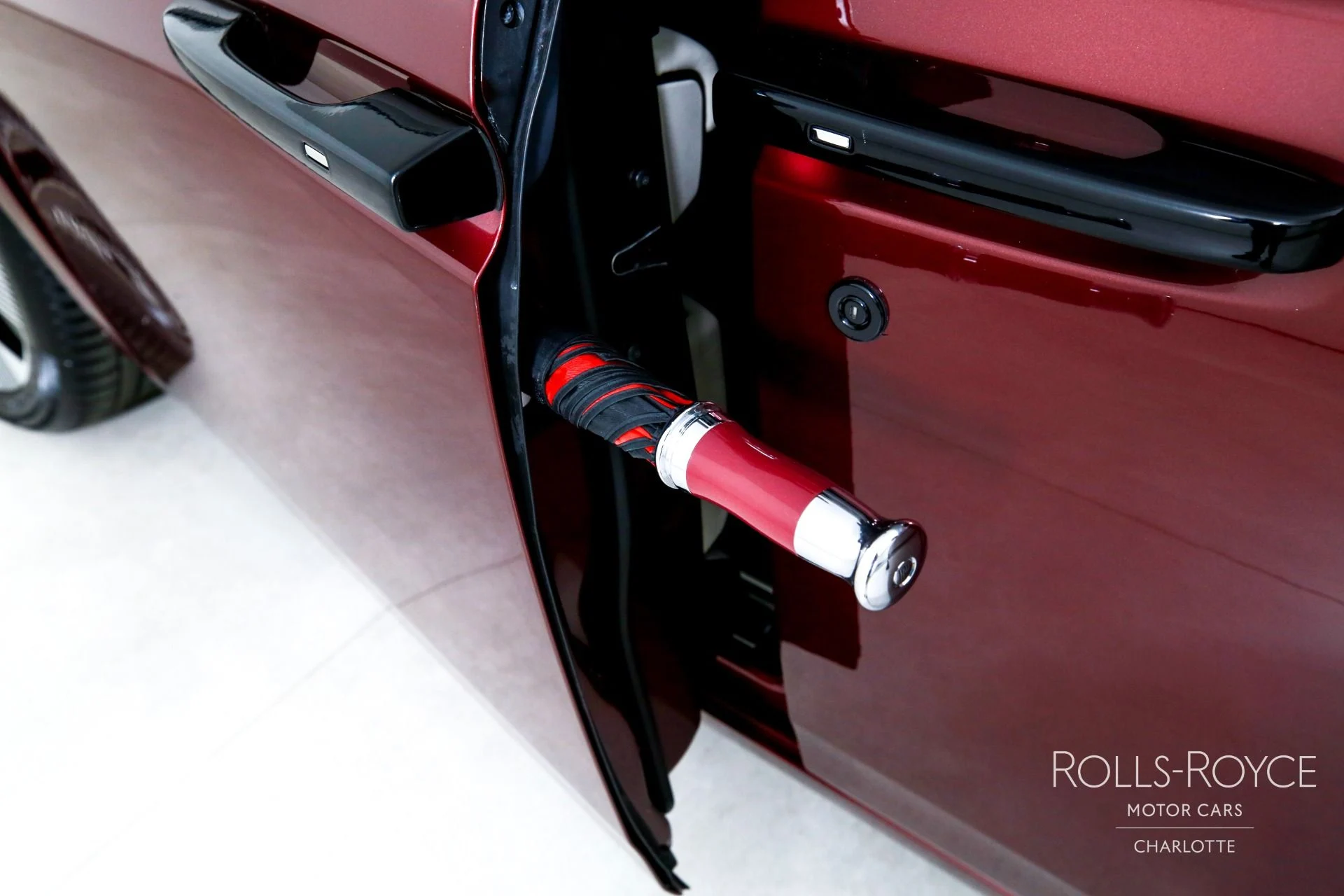 mph031_1287607524_Used_2019_Rolls_Royce_Phantom_1760804131_369ebb5251