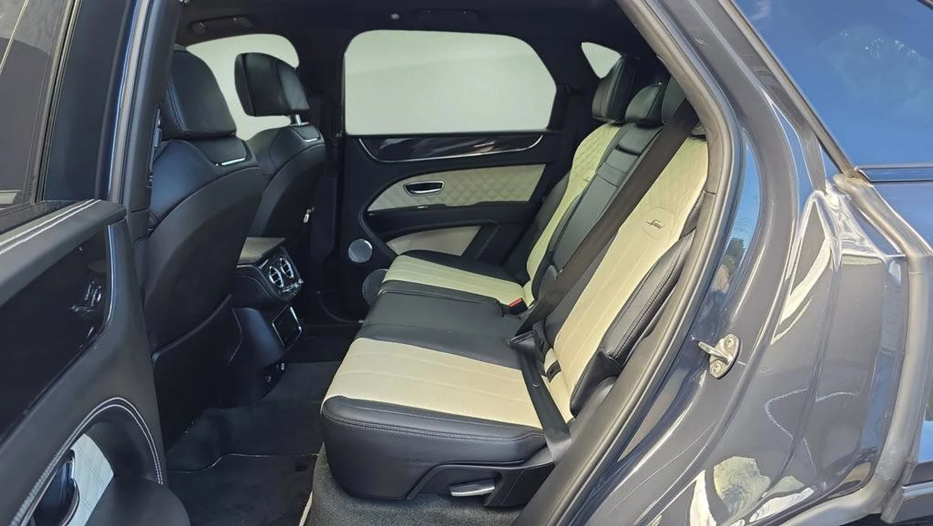 mph031_1298487199_7632b870ca0c4bd59c6e7532f98e5b21_f1d3151107