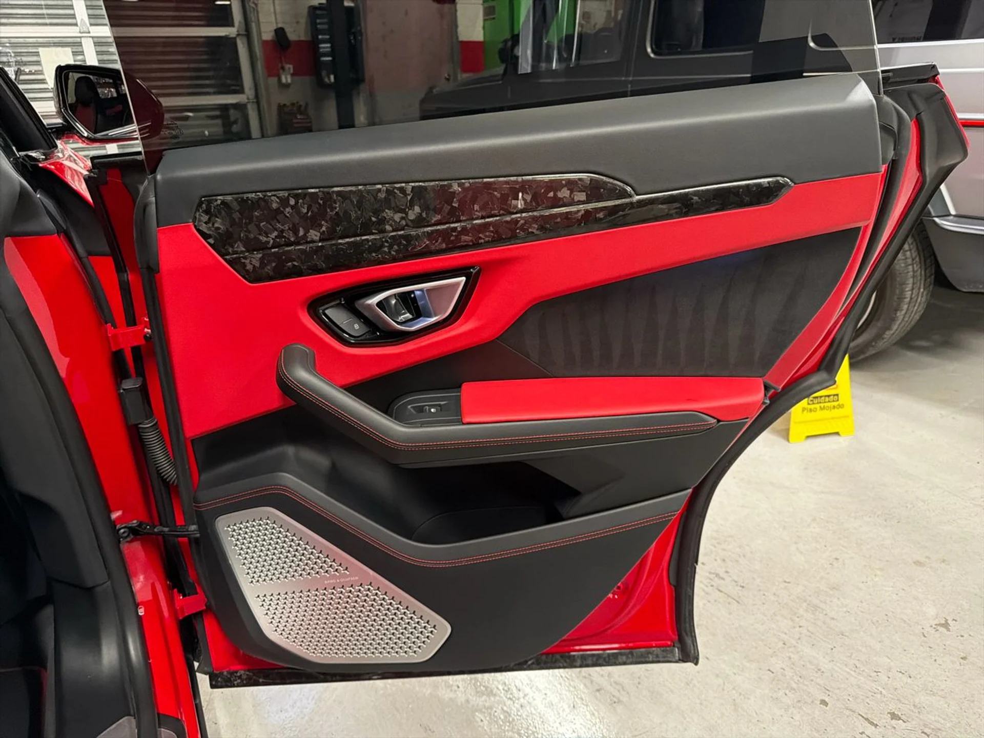 mph031_1300277772_639059081835783299_01111ec4b3