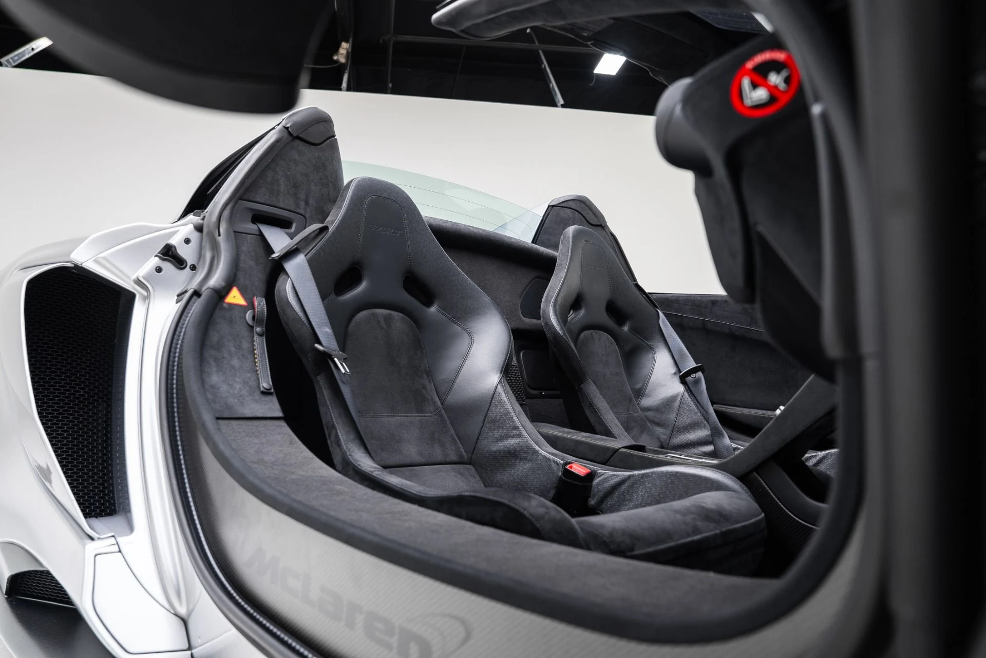 mph031_1303680926_Used_2016_Mc_Laren_675_LT_Spider_1767723863_65962471c3