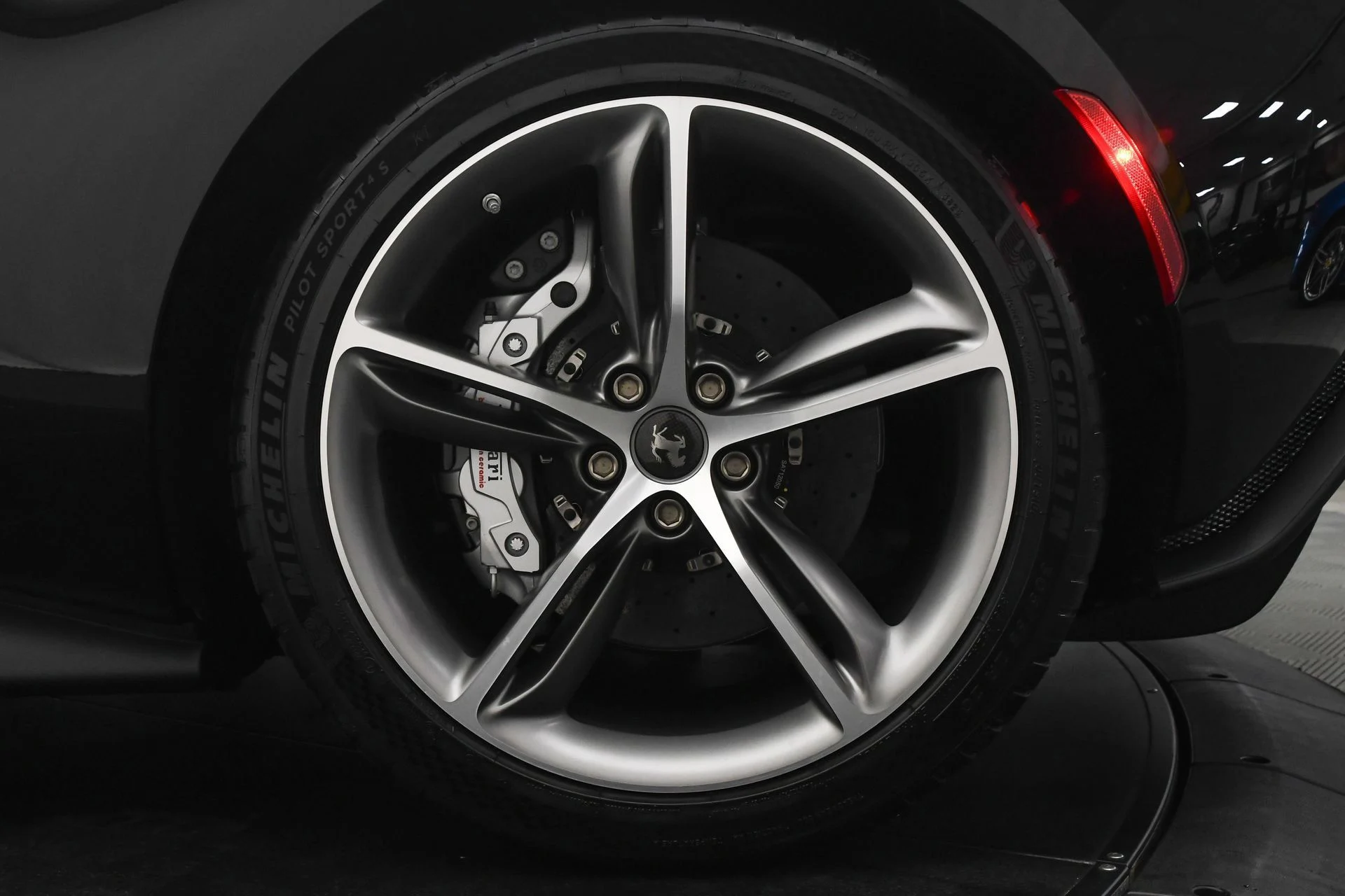 mph031_1322324835_02cb878169d4421f81b76db51a49996e_f0ac7336f6