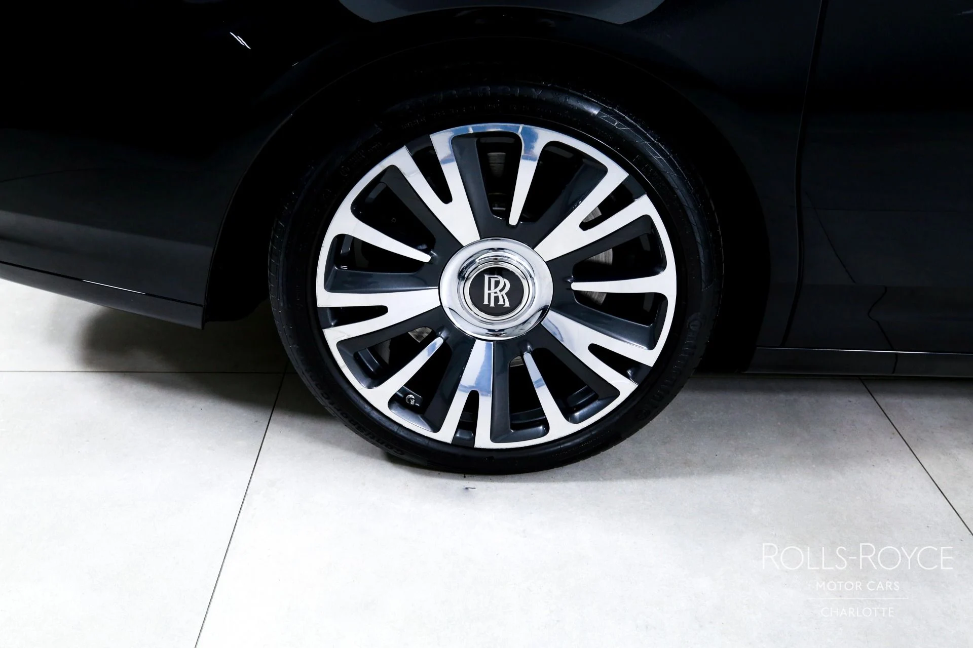 mph031_1325337212_Used_2019_Rolls_Royce_Ghost_1769449572_bb3ec3093a