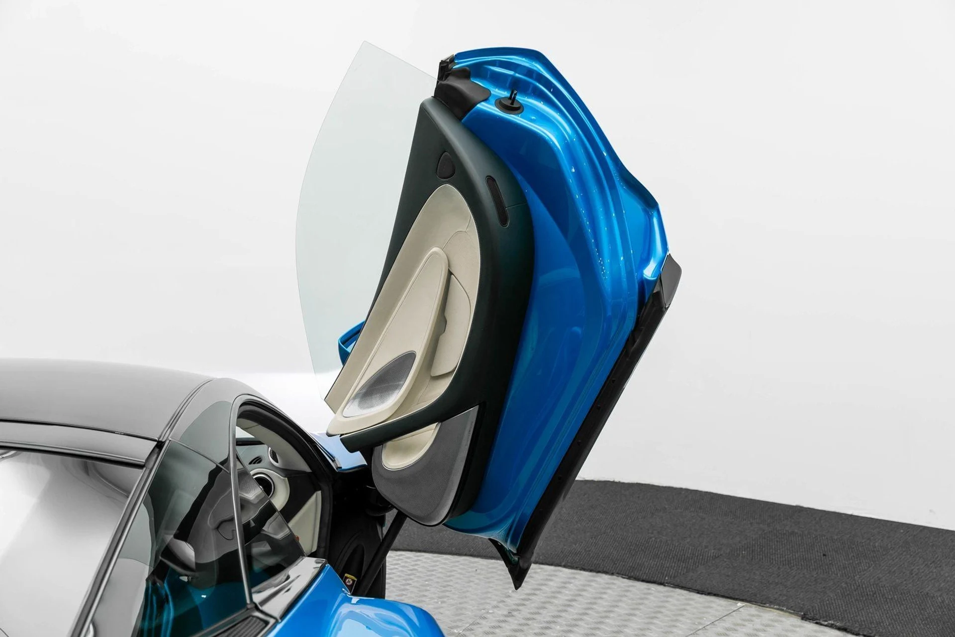 mph031_1344695584_32_63c907b29c