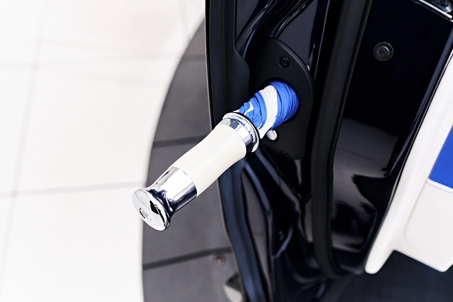 mph031_1345174857_Used_2023_Rolls_Royce_Cullinan_Base_1745954360_3fd66e1fe2