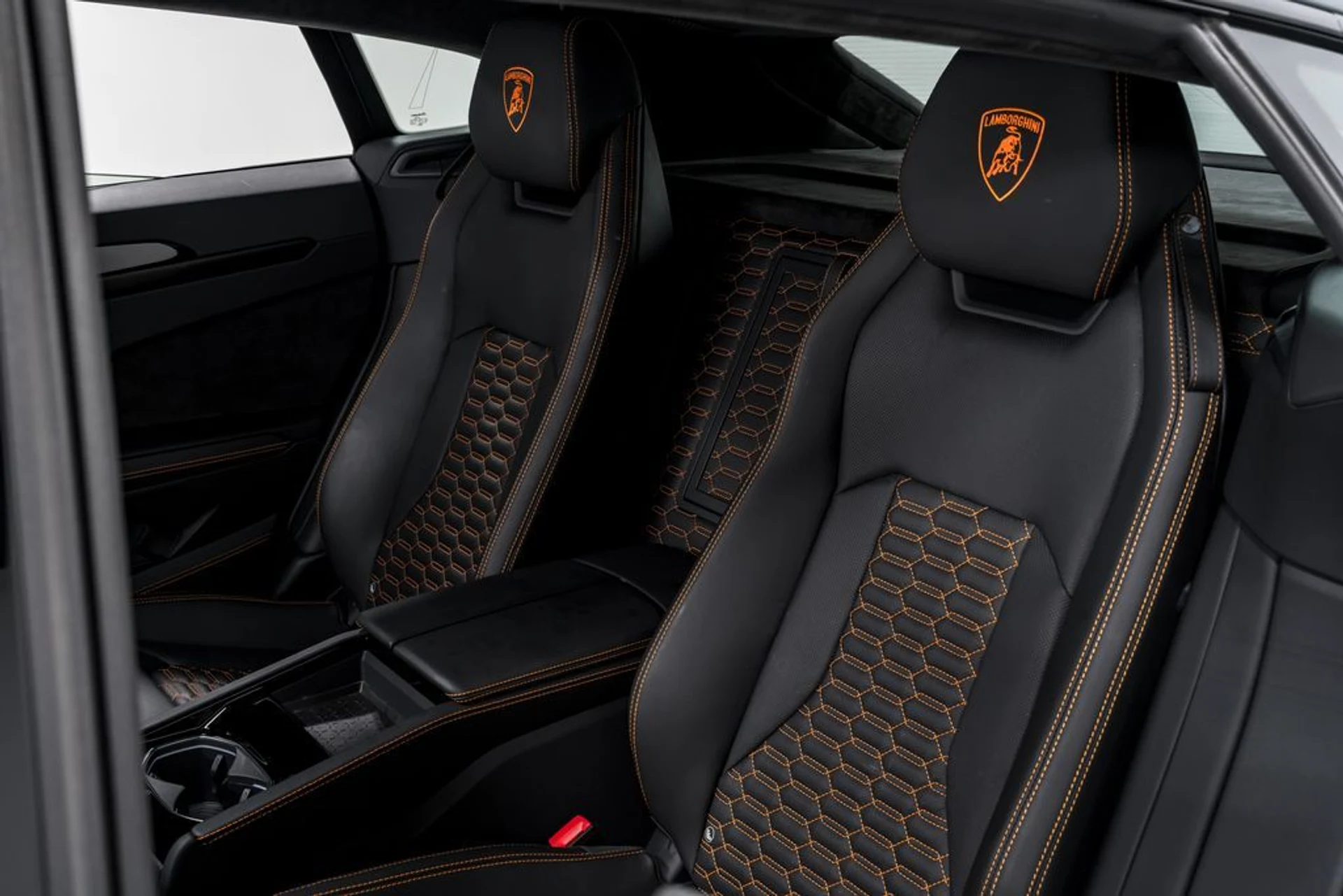 mph031_1355638795_4ede9576a644402b4760eca45820848dx_393f3d7579