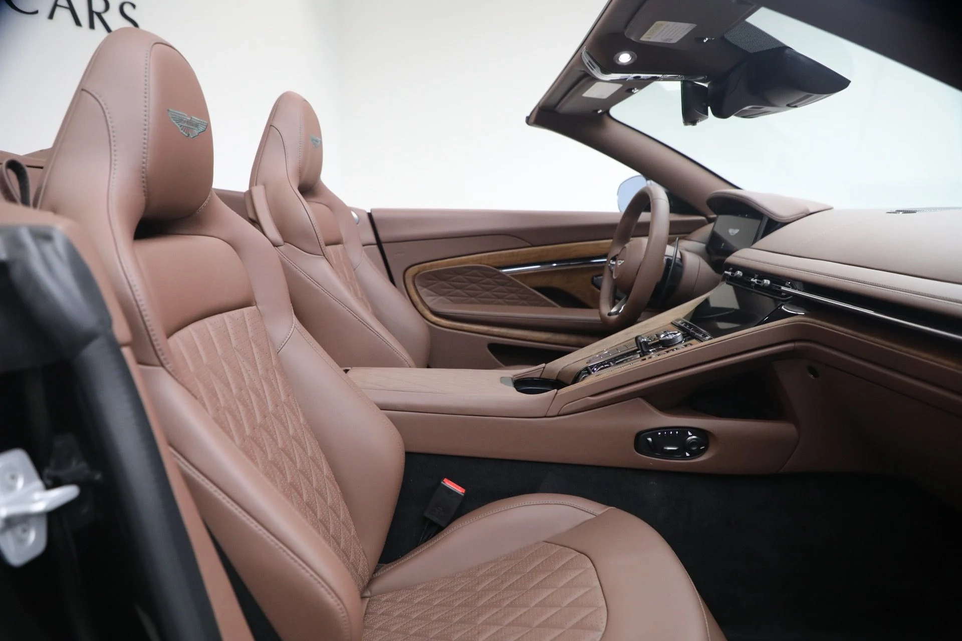 mph031_1363420349_New_2026_Aston_Martin_DB_12_Volante_1767705689_451b51be72