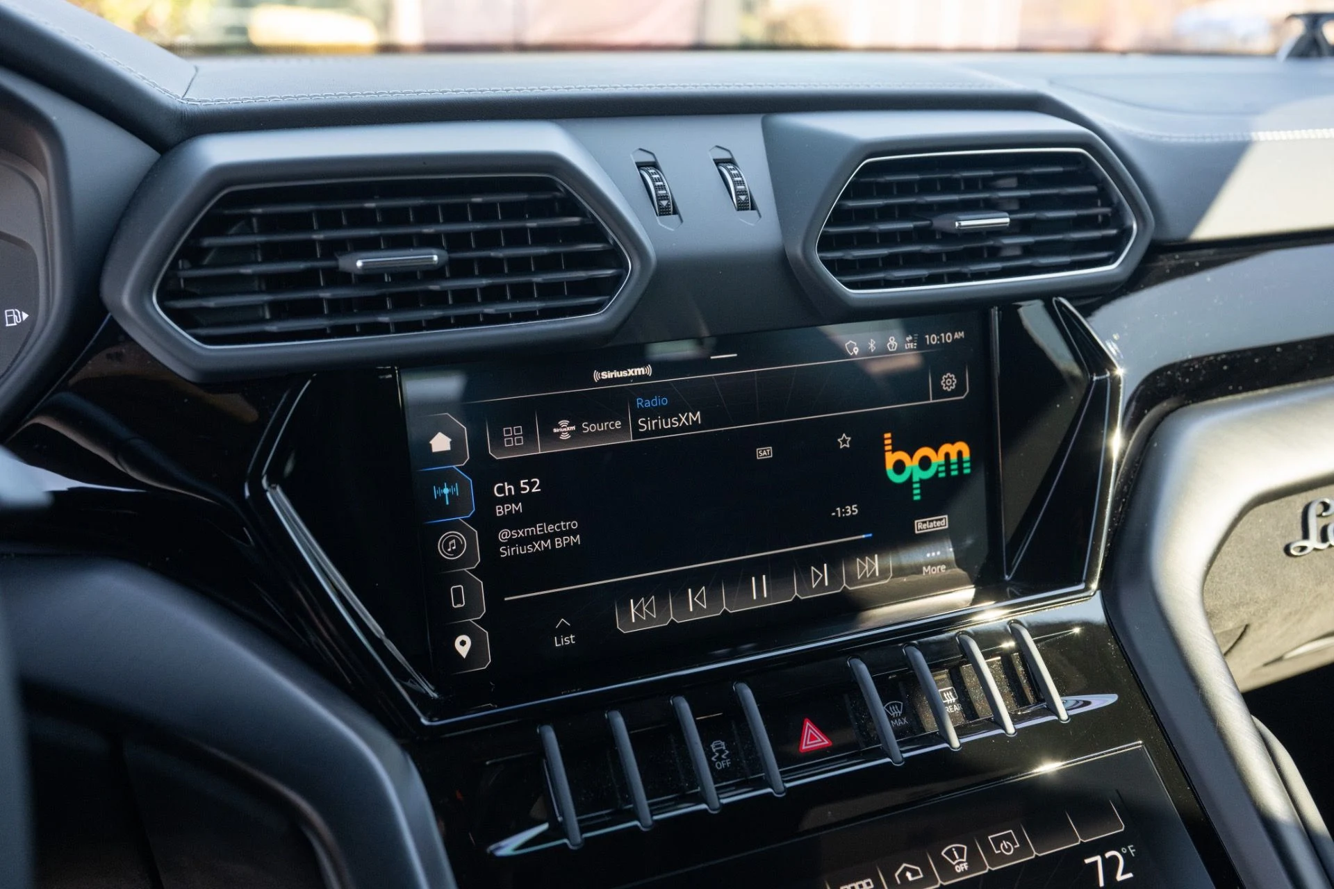 mph031_1375780540_Used_2024_Lamborghini_URUS_S_1771273326_34761e9b72