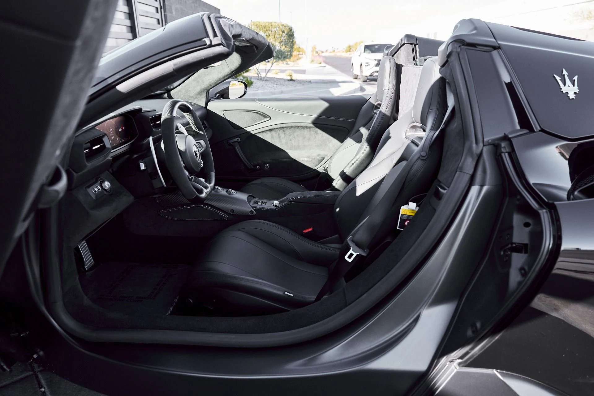 mph031_1378154867_Used_2024_Maserati_MC_20_1771382134_e2a38cb352