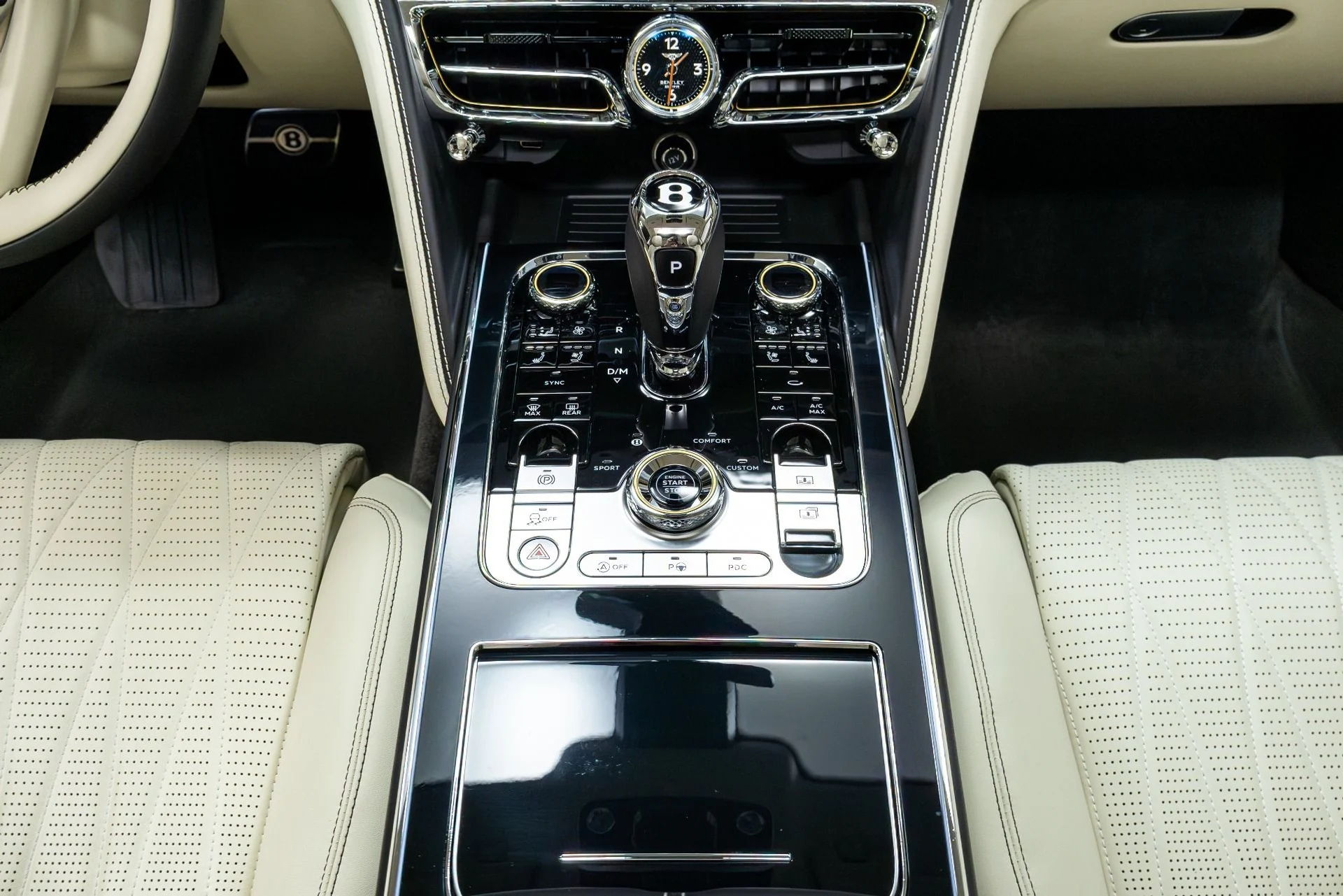 mph031_1382680261_Used_2021_Bentley_Flying_Spur_W12_1772666284_c3ce61e435