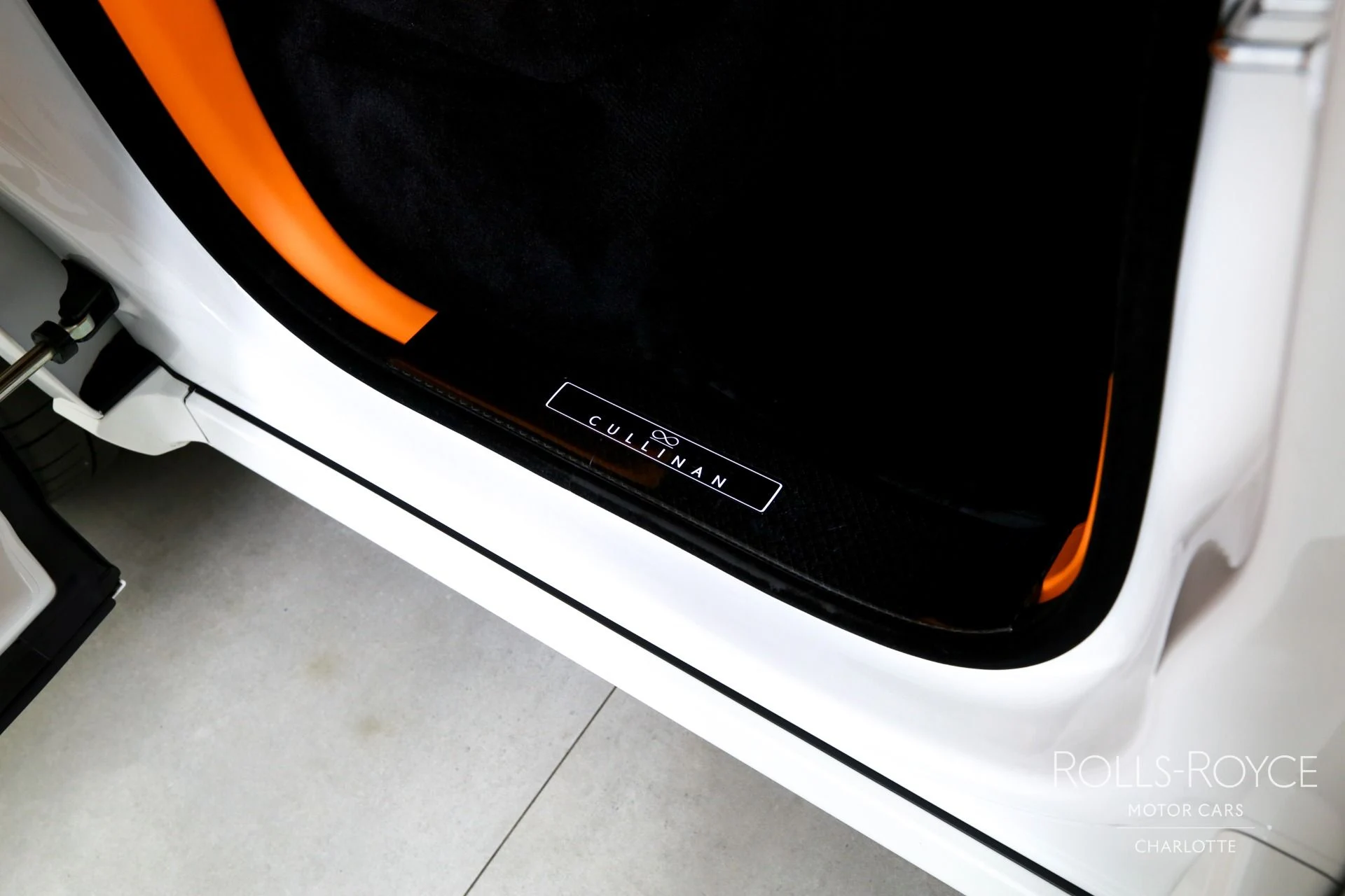 mph031_1391855092_Used_2025_Rolls_Royce_Black_Badge_Cullinan_1773240661_94c368b57d