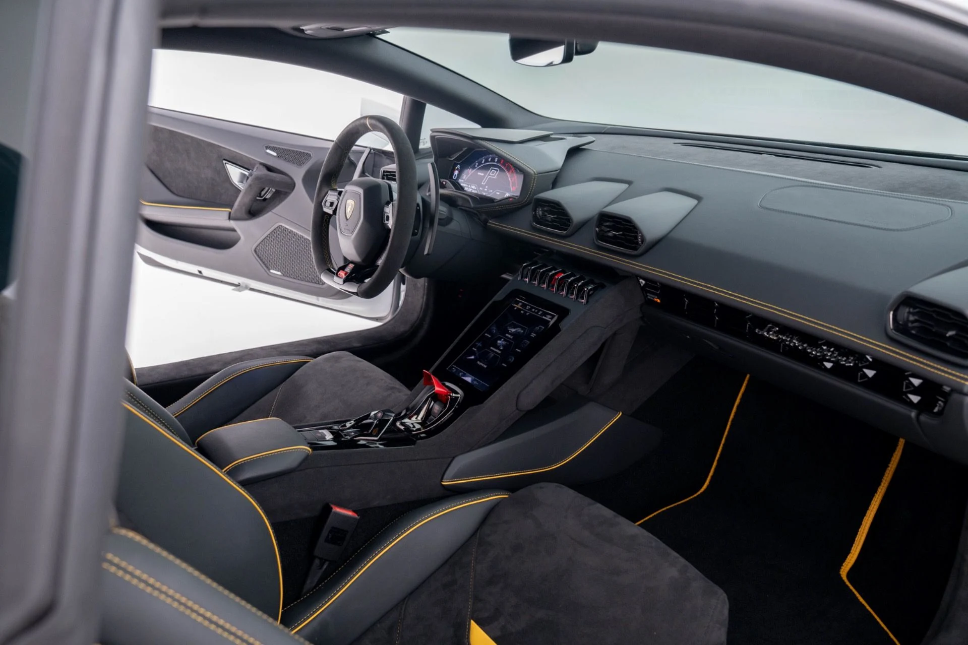 mph031_1392383049_Used_2023_Lamborghini_Huracan_Tecnica_1781823001_e7e78484e4