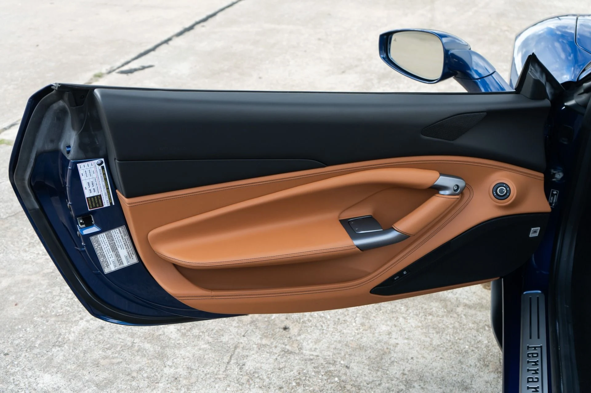 mph031_1407624080_Used_2022_Ferrari_F8_Spider_1779493507_b2979c5d0e