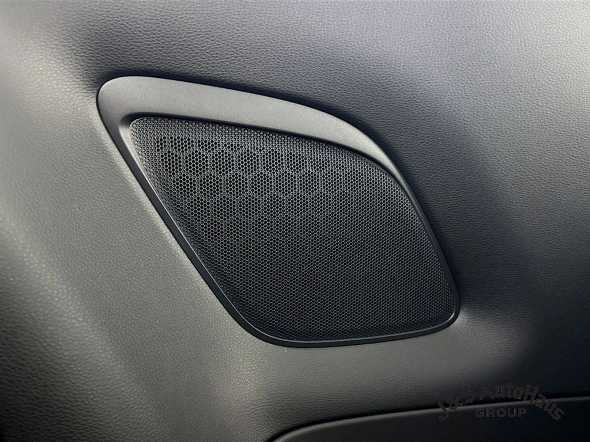 mph031_1422603336_zm5ve3si3std864i5i7mz583wmuz_97fc56e1cf