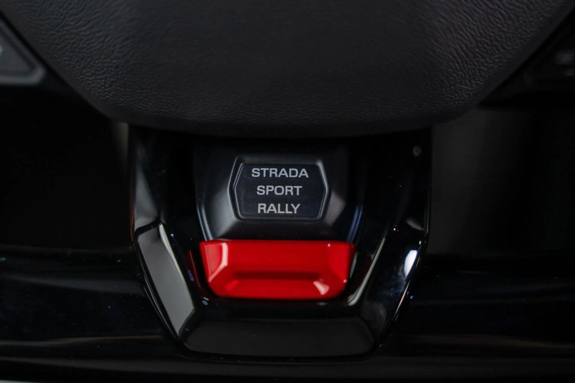 mph031_142872688_eec398fafe929b7d18f61898a92e9965_9ed02af065