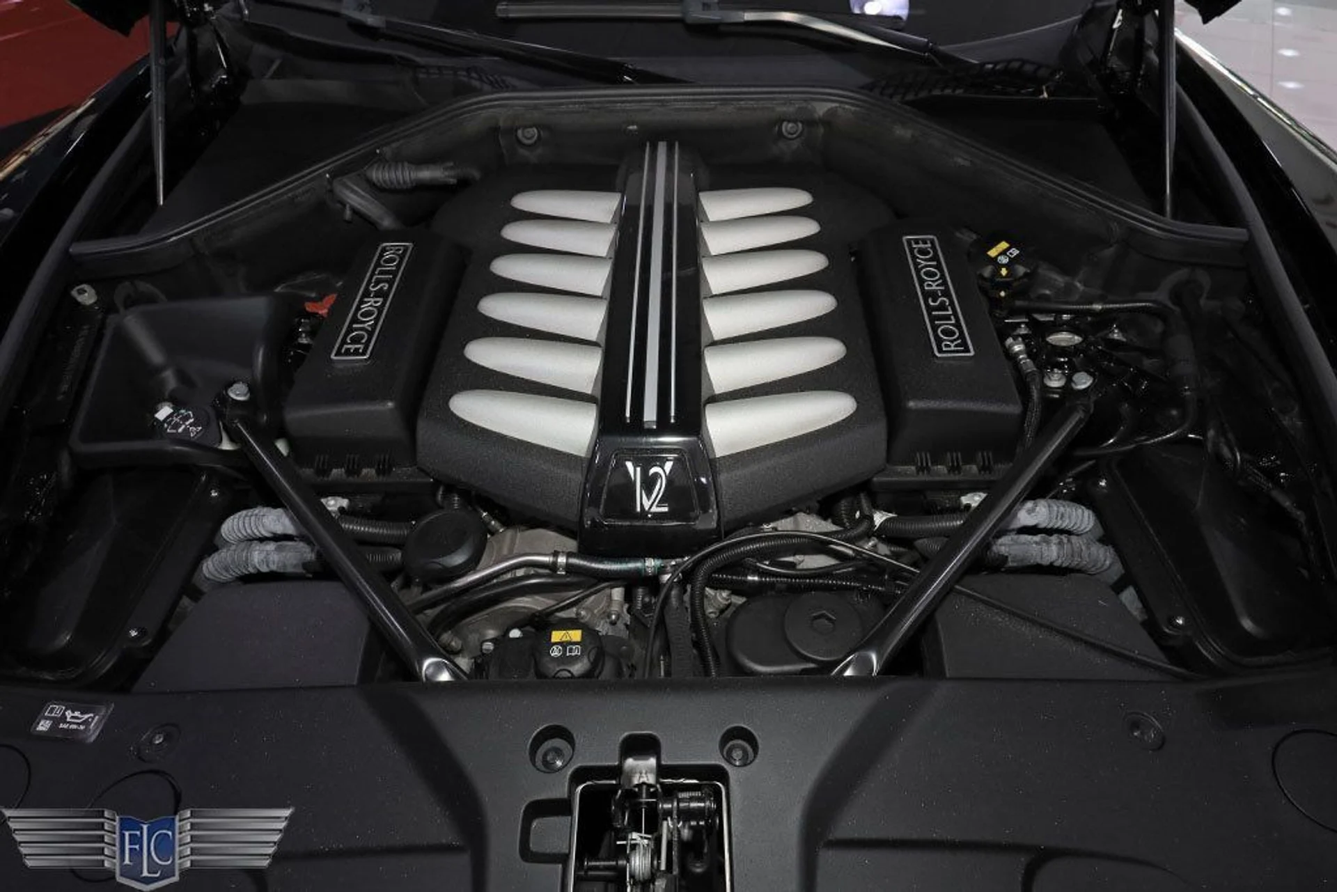 mph031_143120910_used_2018_rolls_royce_dawn_blackbadgeconvertible_6305_22965393_32_1024_0cdf5198f4