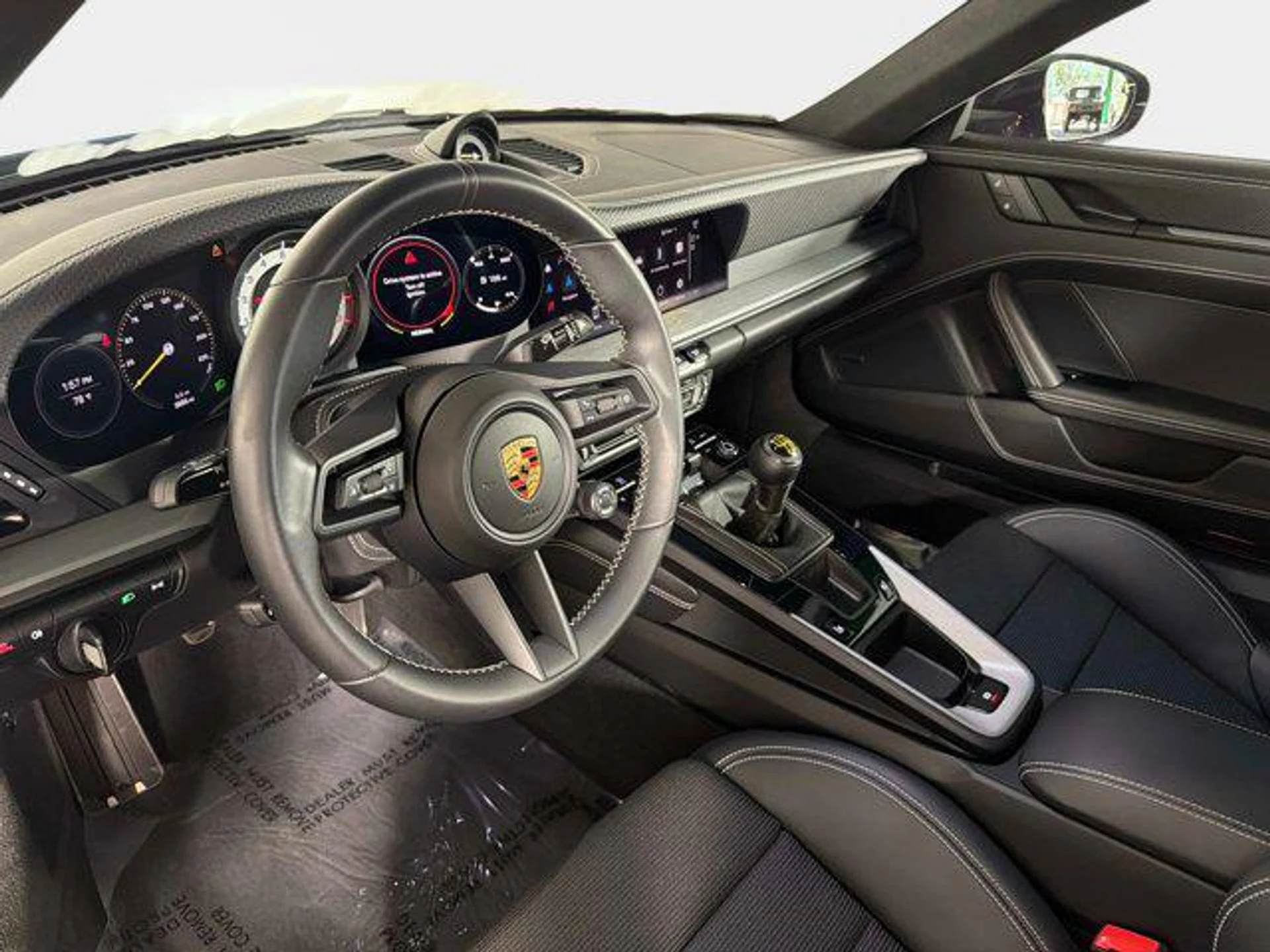 mph031_143502369_k_Uq_Rls_M7_G9_BK_Expy_GXUW_8_Z_Cx47o_9a5175bc8f