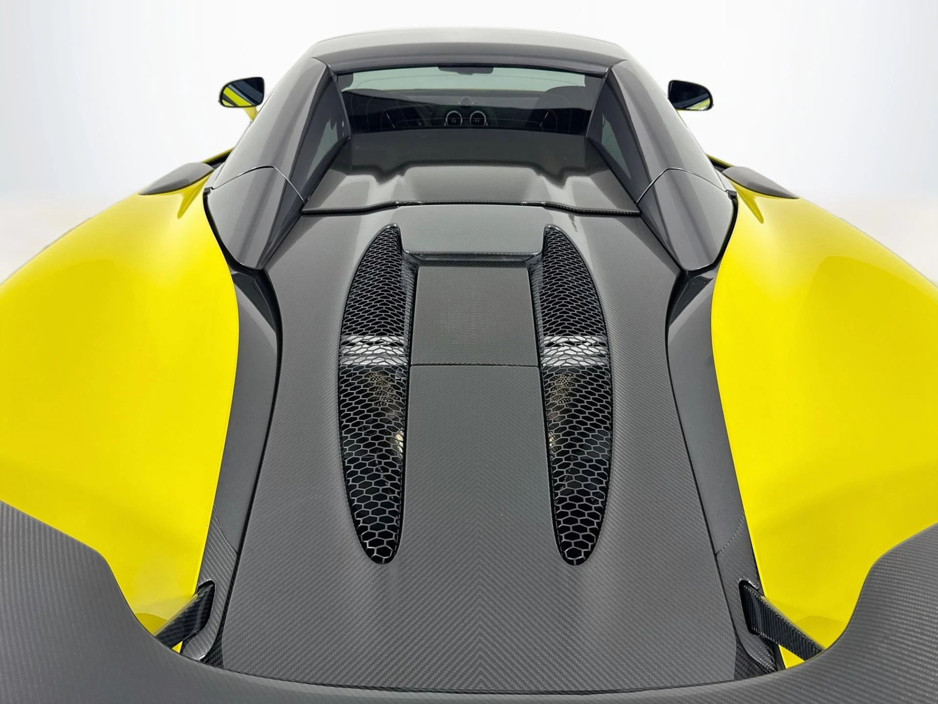 mph031_1442269319_Used_2018_Mc_Laren_570_S_Spider_1793227957_bae6a38586