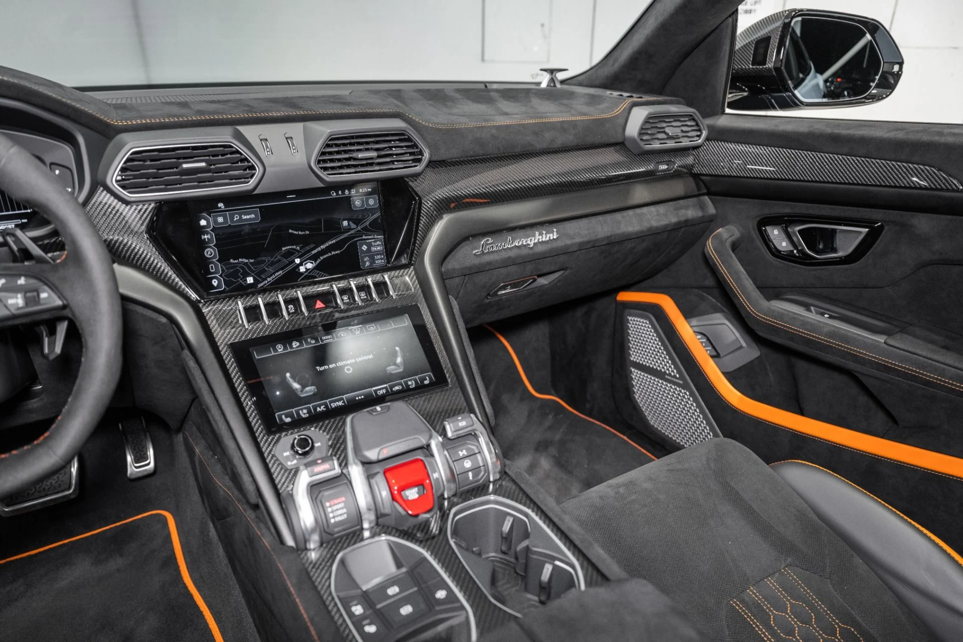 mph031_1451089014_Used_2024_Lamborghini_Urus_Performante_1773070205_103b40fdc1