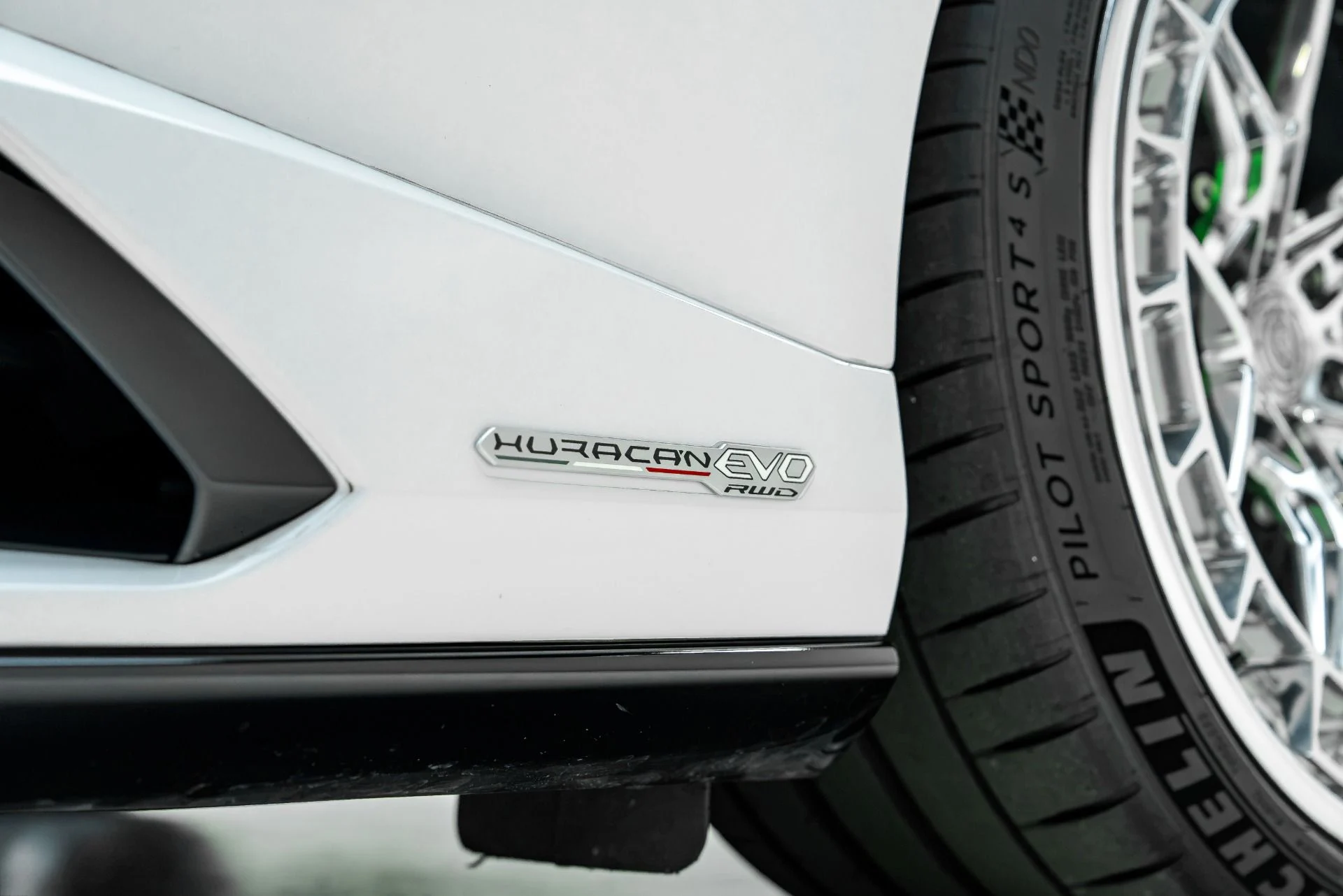 mph031_1457264853_Used_2021_Lamborghini_Huracan_VF_Supercharged_EVO_1789669140_8f8bd41a2a
