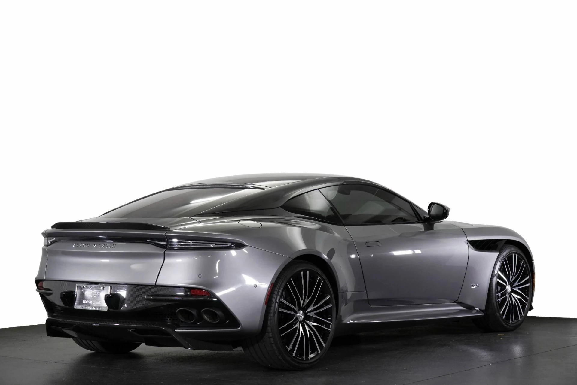 mph031_1477735343_Used_2020_Aston_Martin_DBS_Superleggera_1767029161_7bb9580aa0