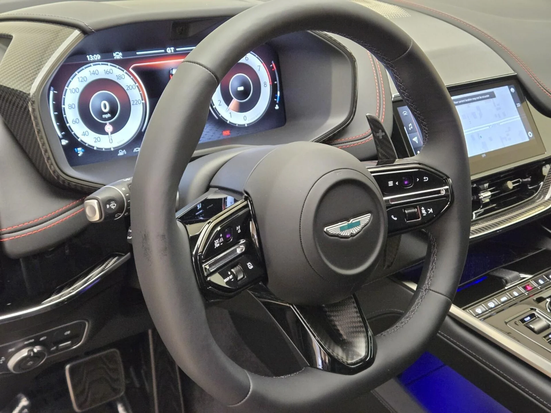 mph031_1479534193_New_2026_Aston_Martin_DBX_S_1780637084_0e03271d01